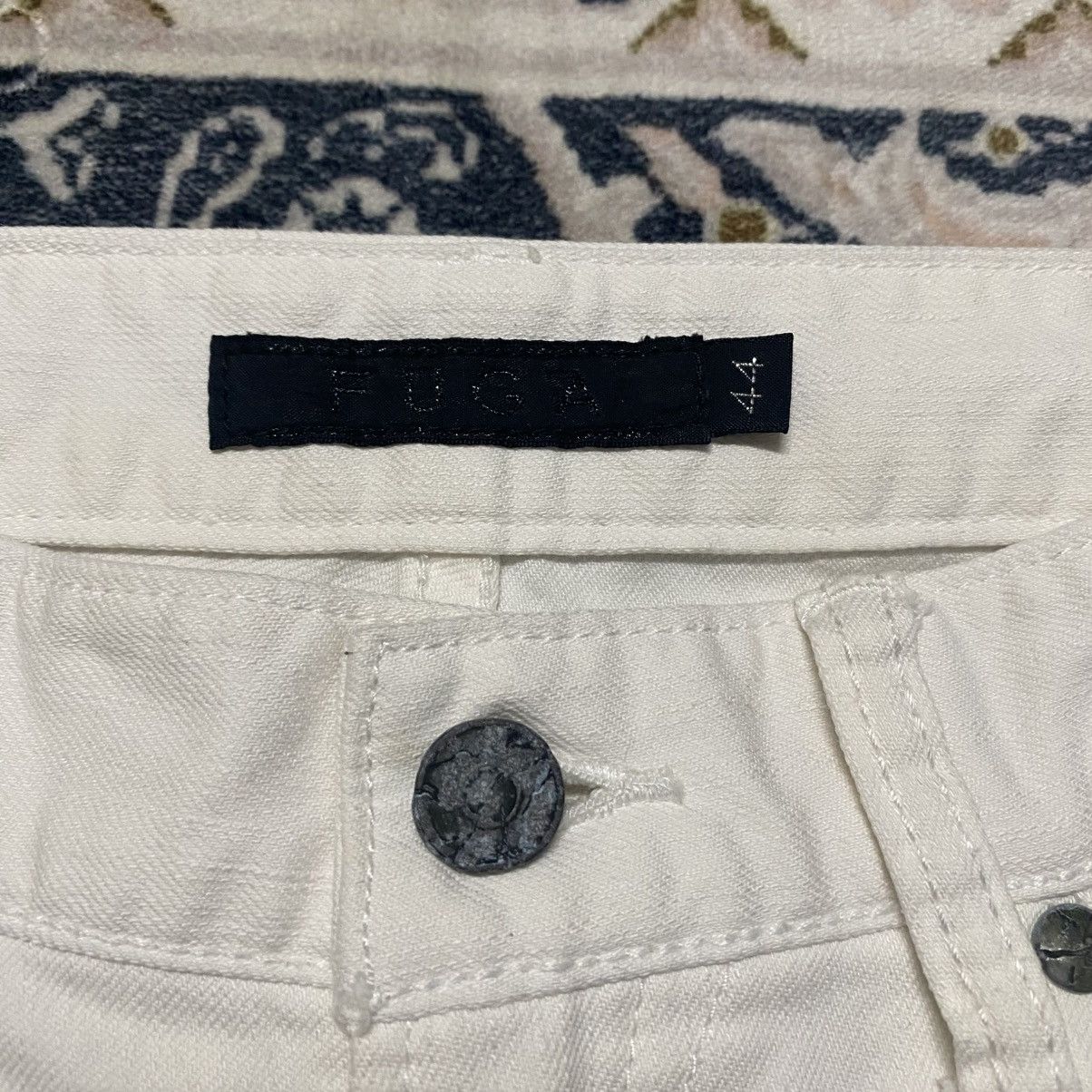 GOSTAR DE FUGA FUGA JAPAN White Denim Low Flare Jeans Size US 30 / EU 46 - 22 Thumbnail