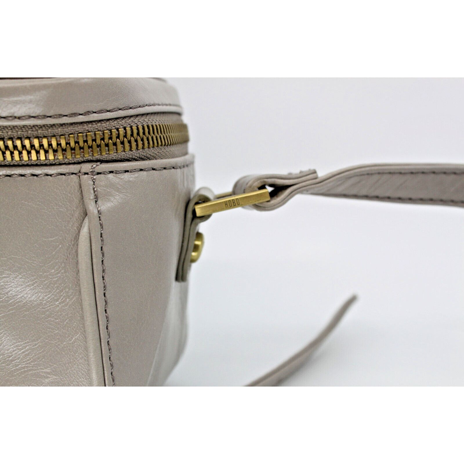 Hobo NWoT Auth HOBO Gray Pixie Leather Camera Crossbody Bag $178 Size ONE SIZE - 7 Thumbnail