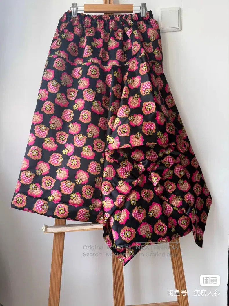 Comme des Garcons Comme Des Garcons size S Asymmetrical Silhouette Floral Sk Size 23" - 1 Thumbnail