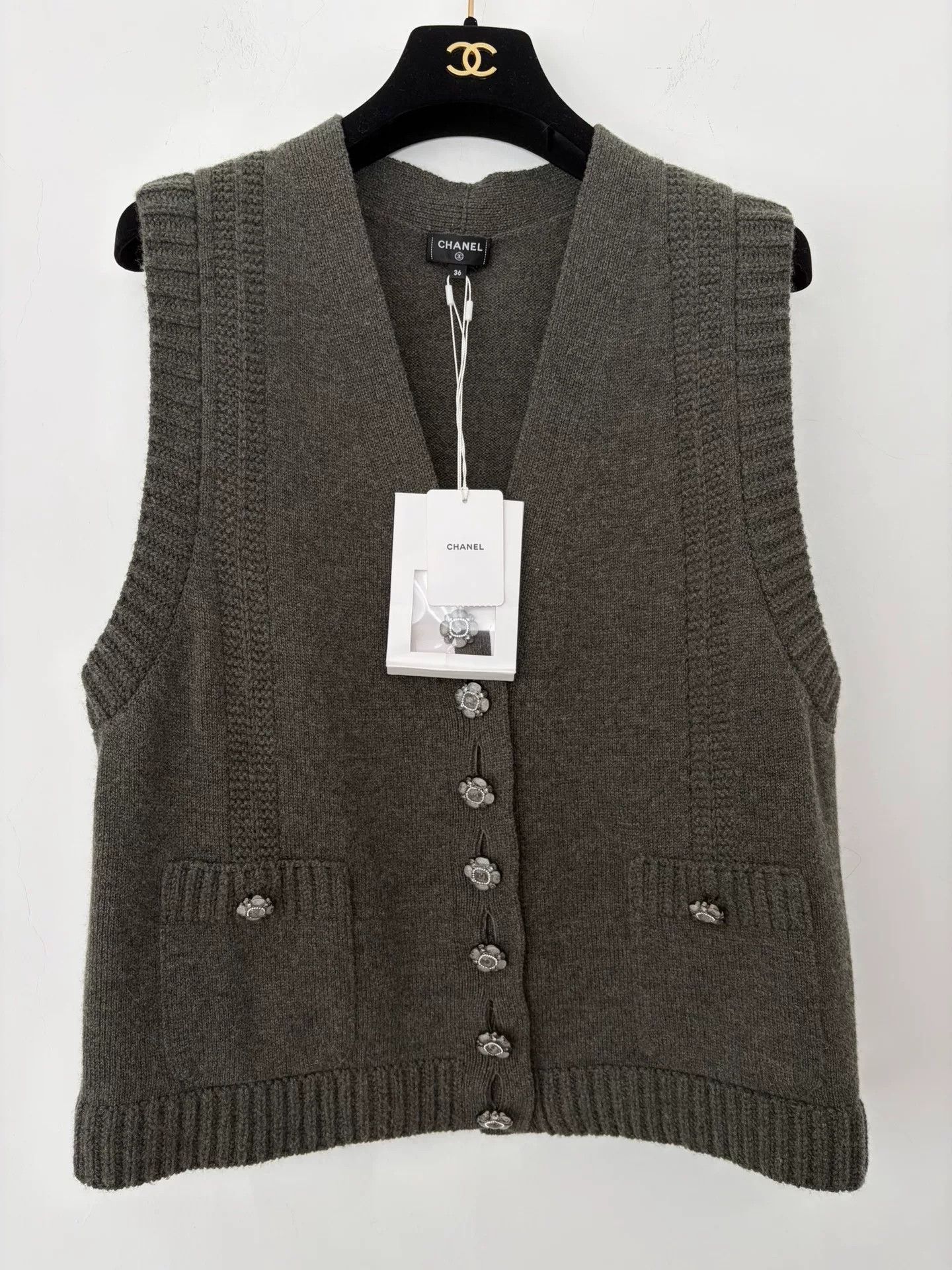 Chanel Chanel Gray Green Floral Crystal Button Vest Size US XS / EU 42 / 0 - 1 Thumbnail