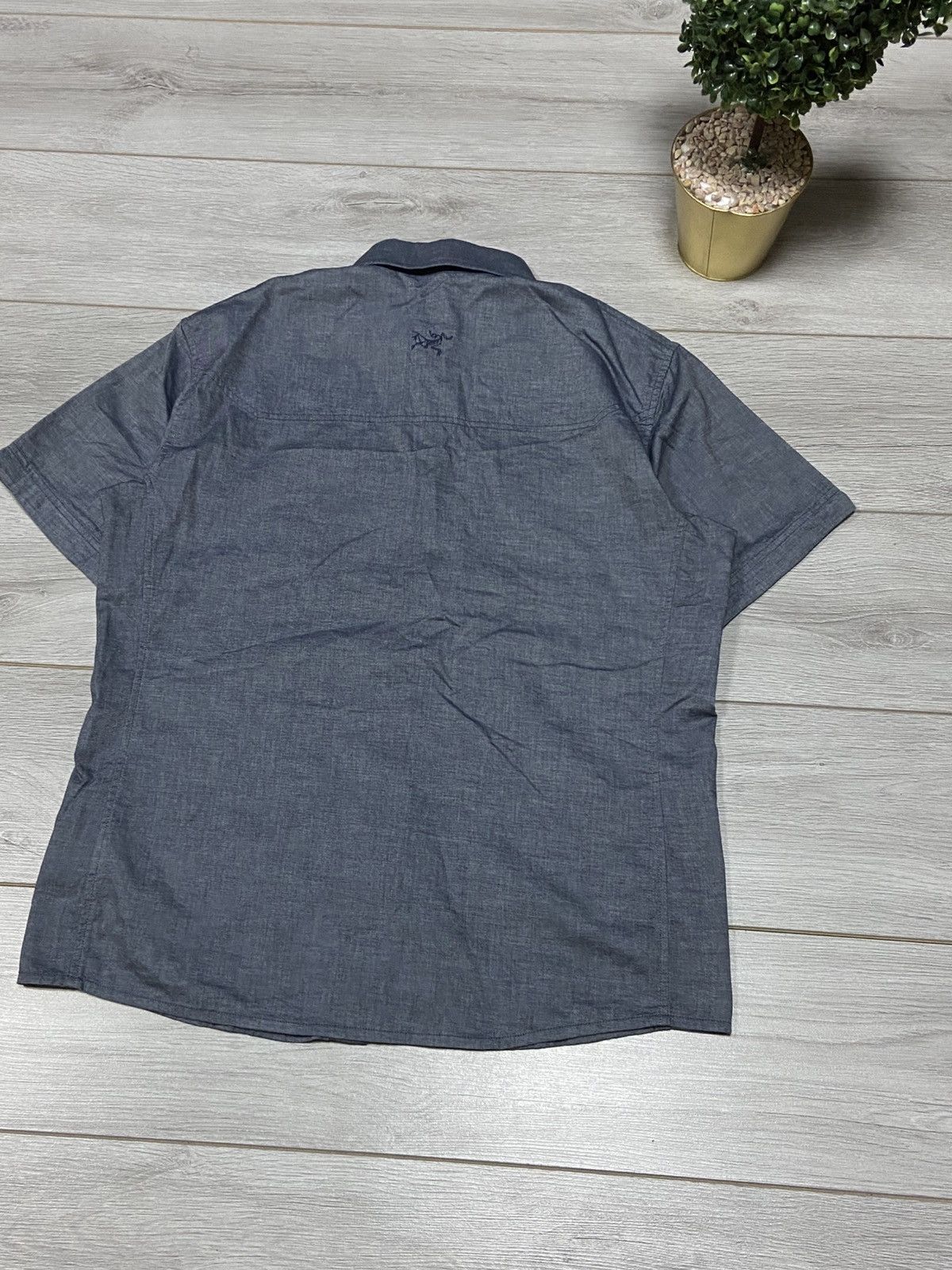 Arc'teryx Arcteryx bird shirt buttons up hidden pockets Size US L / EU 52-54 / 3 - 9 Thumbnail