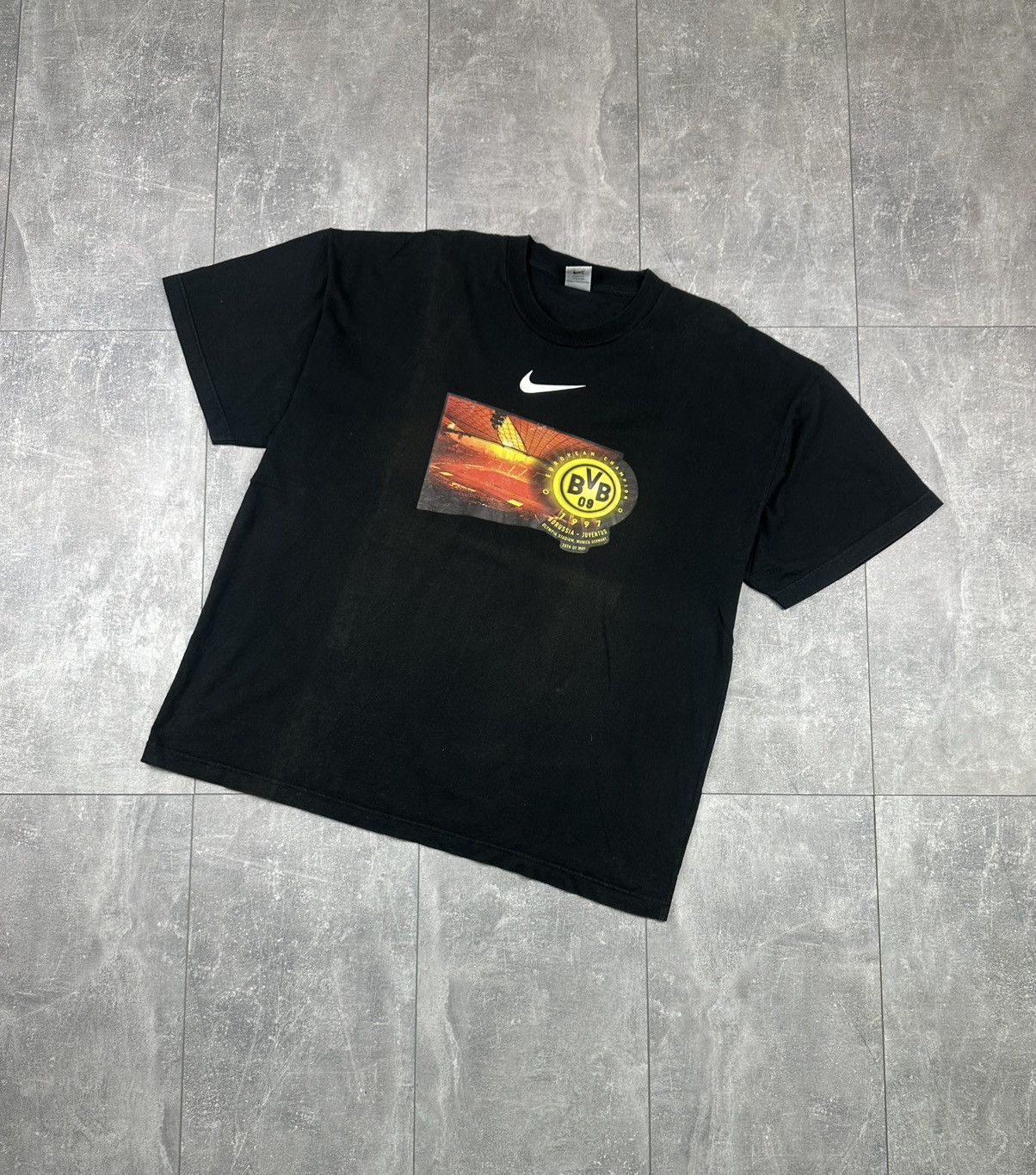 Nike Nike 1997 Borussia Dortmund European Champions T-Shit Size US XXL / EU 58 / 5 - 2 Thumbnail
