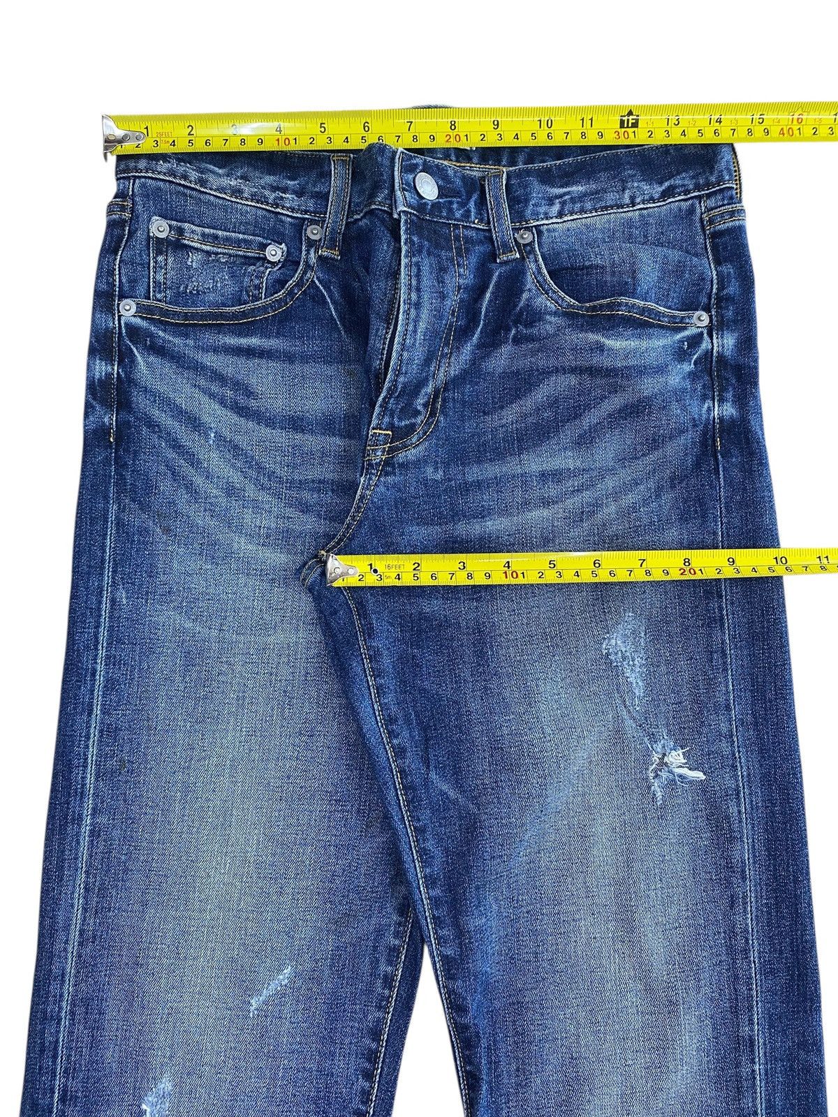 Uniqlo Uniqlo Ripped Whiskers Faded Style Loose Jeans Size US 29 - 5 Thumbnail