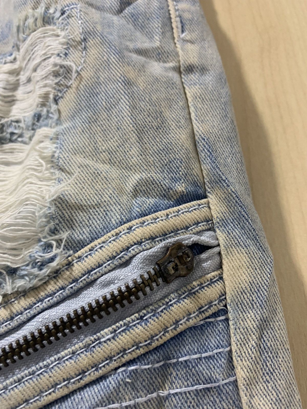Fashion Victim Victorious Premium Jeans distressed denim zipper Size US 34 / EU 50 - 4 Thumbnail