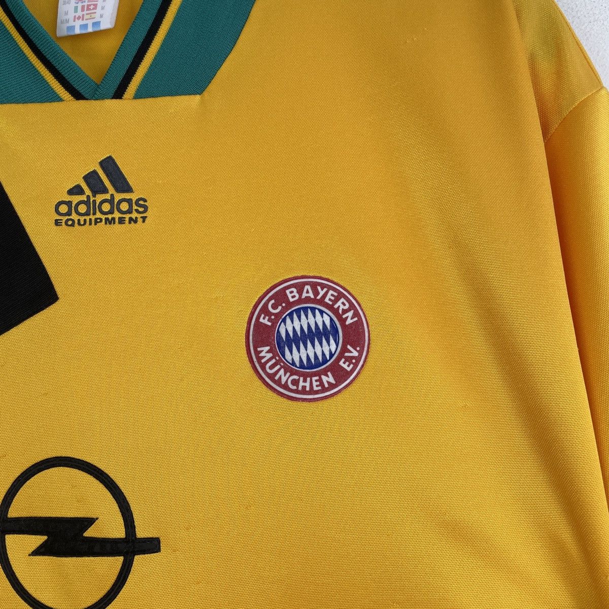 Adidas Vintage Bayern Munich 1993/1995 Away Jersey Men’s Shirt Size US M / EU 48-50 / 2 - 4 Thumbnail