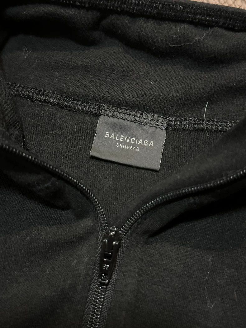 Balenciaga Balenciaga Women's black with 3m reflective Logo on cuffs Size M / US 6-8 / IT 42-44 - 4 Thumbnail