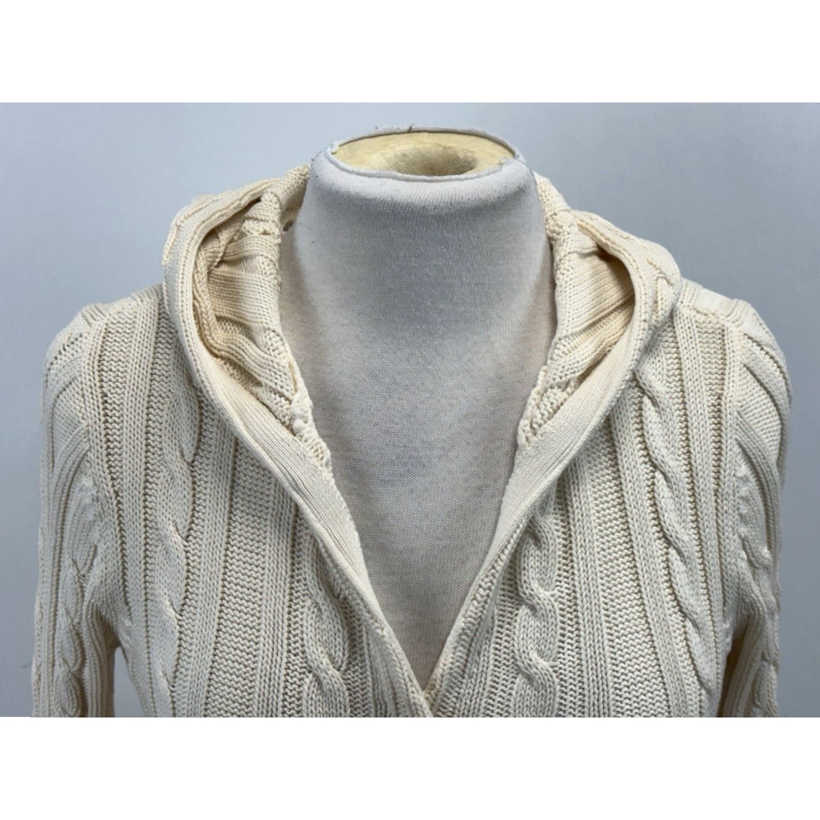 Vineyard Vines Vineyard Vines Cardigan Sweater Women’s S Ivory Hood Fisherman Coast Knit Cable-Knit Hooded Long Sleeve Nautical Preppy Classic Coastal Dress: None Size S / US 4 / IT 40 - 5 Thumbnail