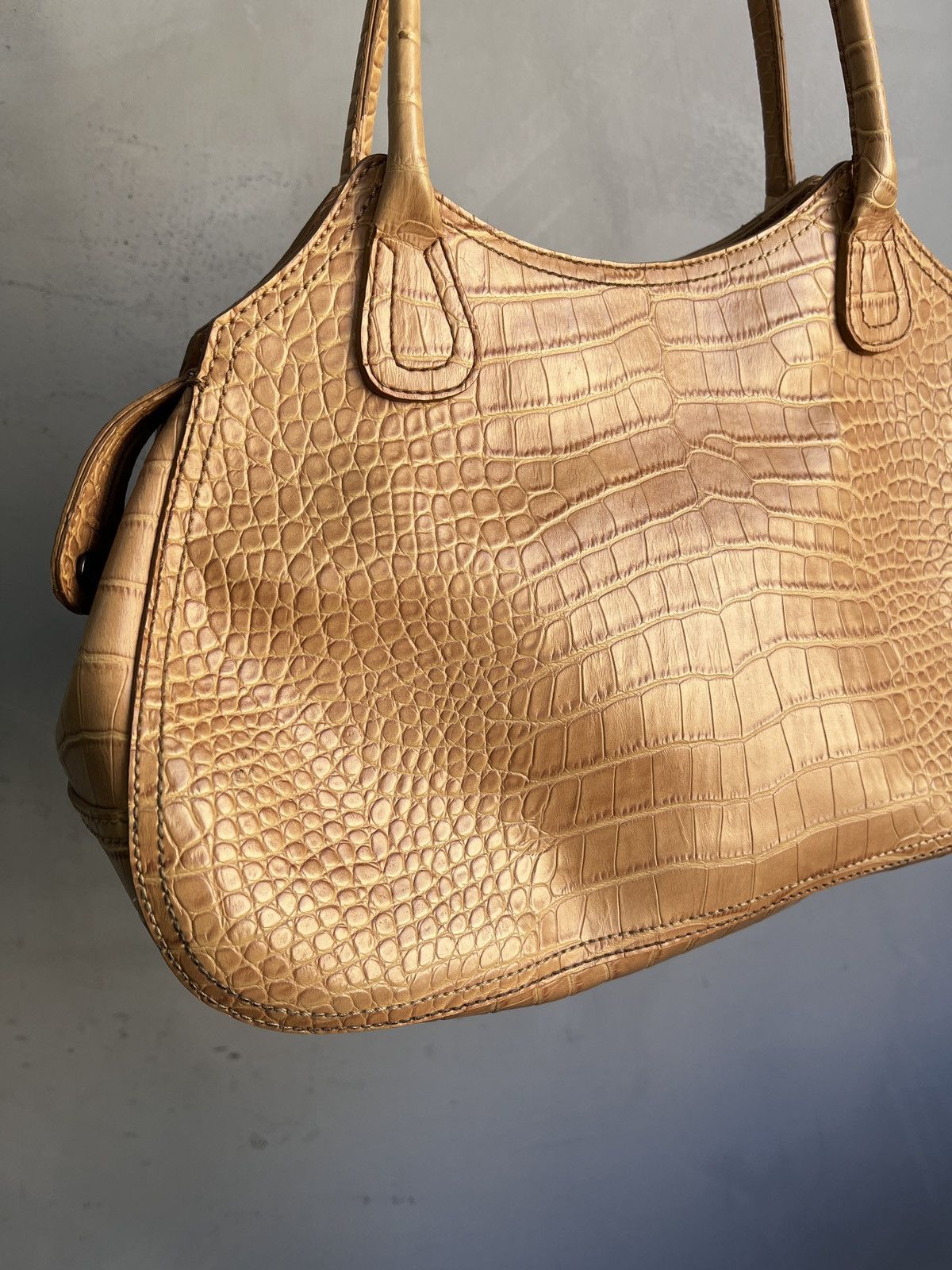 KMRii Tan Crocodile pattern Leather Handbag Y2K kmrii style Size ONE SIZE - 7 Thumbnail