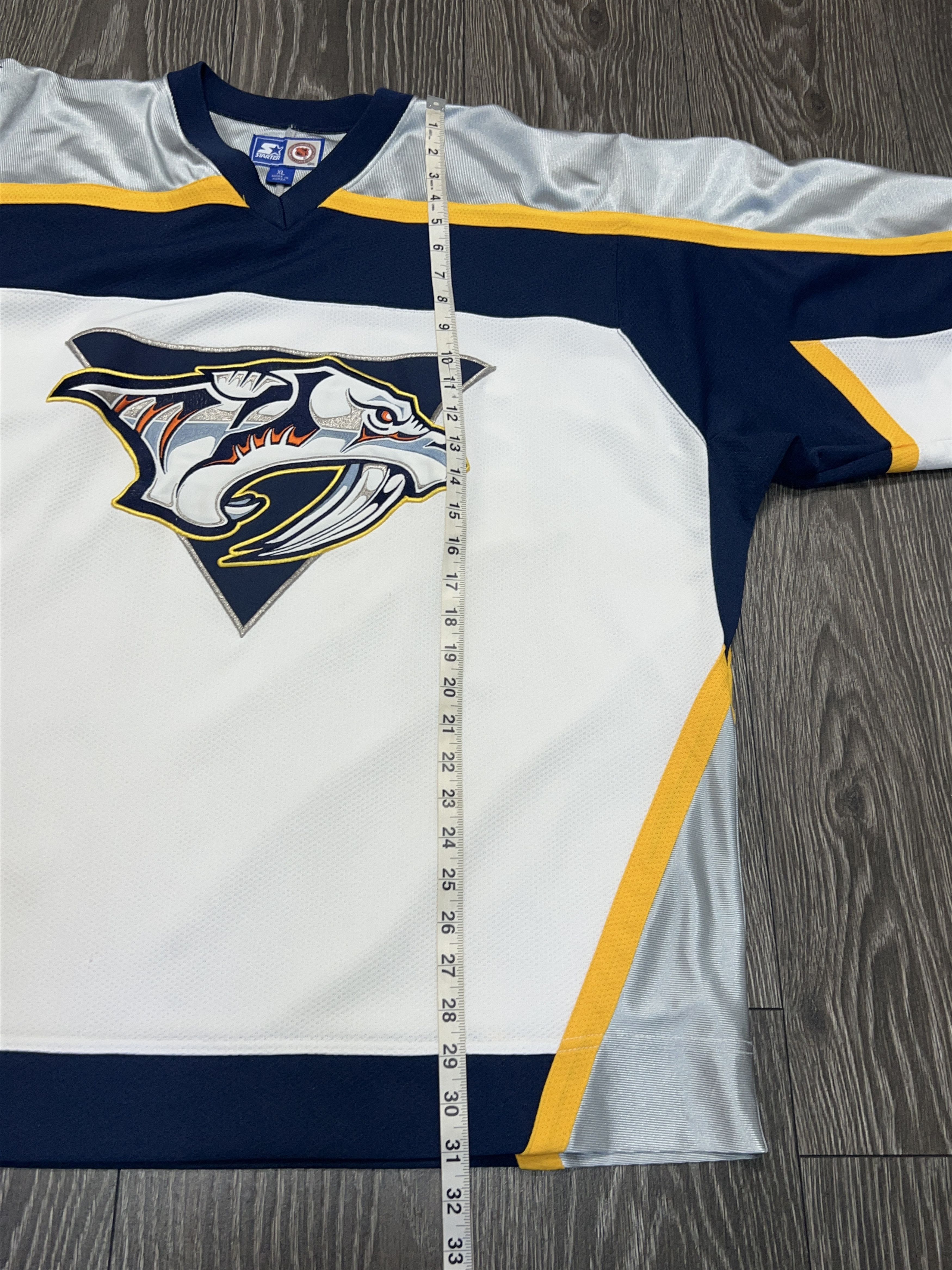 Starter Vintage NHL Nashville Predators Long Sleeve Jersey Shirt Size US XL / EU 56 / 4 - 10 Thumbnail