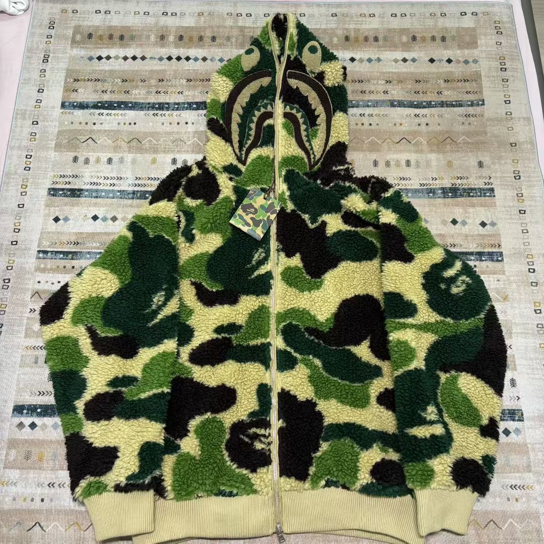 Bape COLOR CAMO SHARK FULL ZIP HOODIE Size US L / EU 52-54 / 3 - 1 Thumbnail