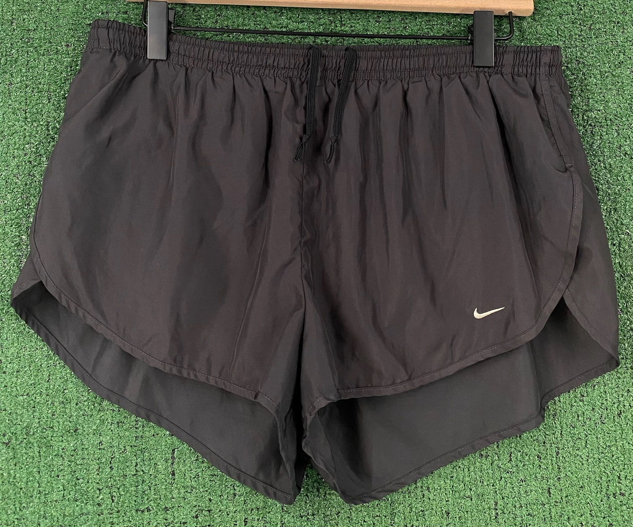 Nike 90’s Nike Embroidered Black Sprinter Short Shorts Medium Size US 34 / EU 50 - 1 Thumbnail