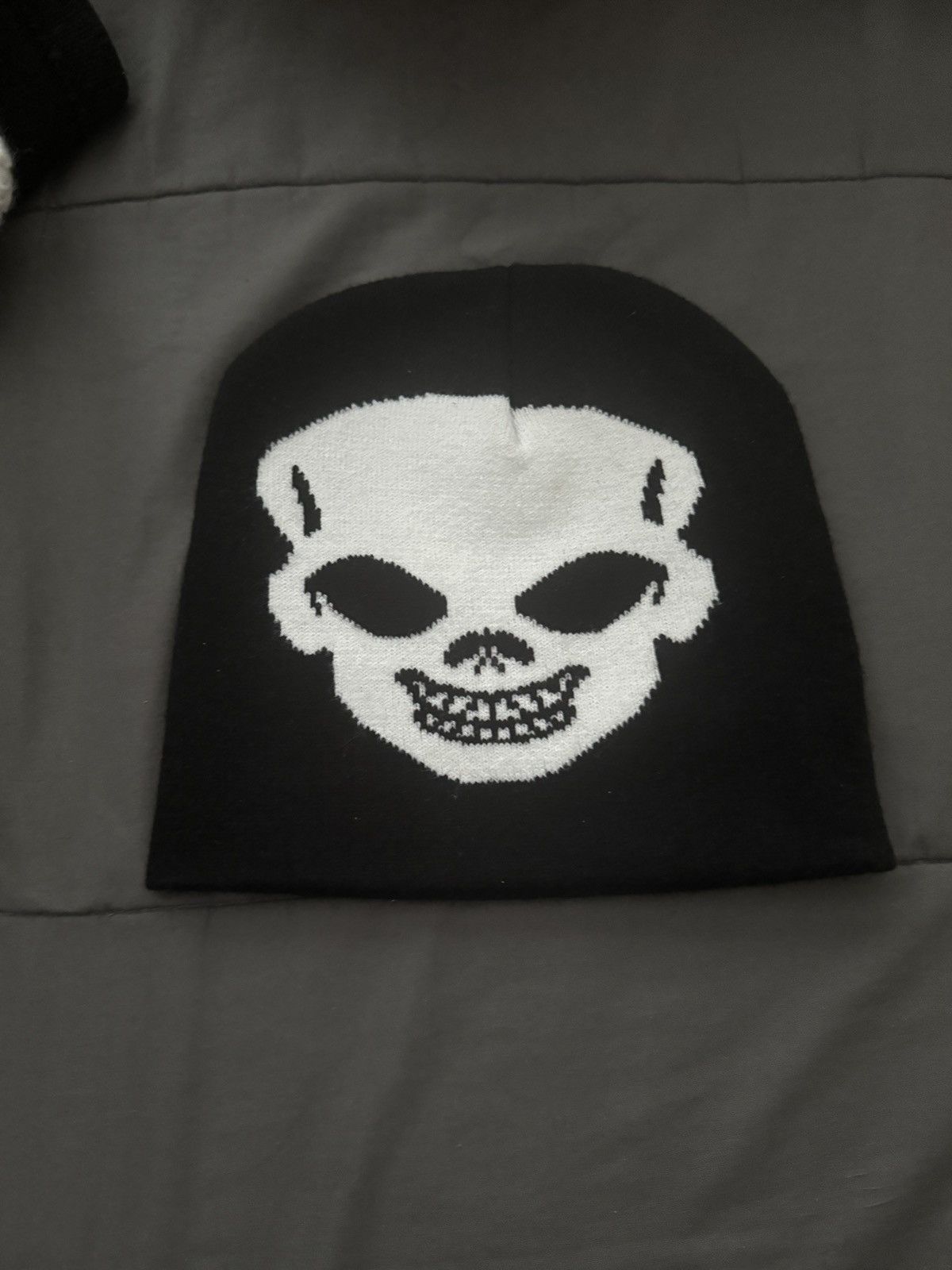 Vintage Skull Beanie Size ONE SIZE - 1 Preview