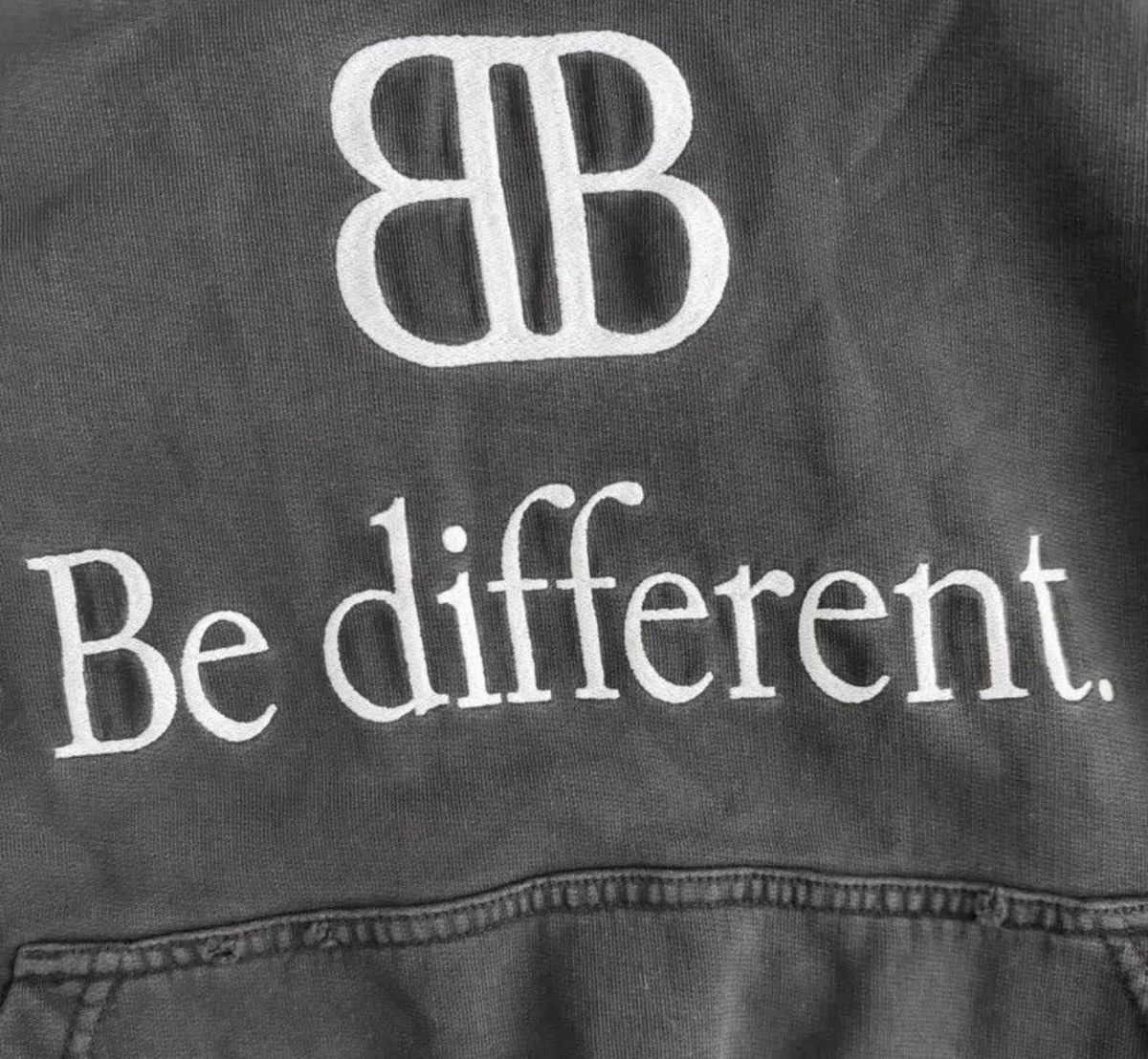 Balenciaga Balenciaga “Be different” Hoodie Size US XL / EU 56 / 4 - 2 Thumbnail