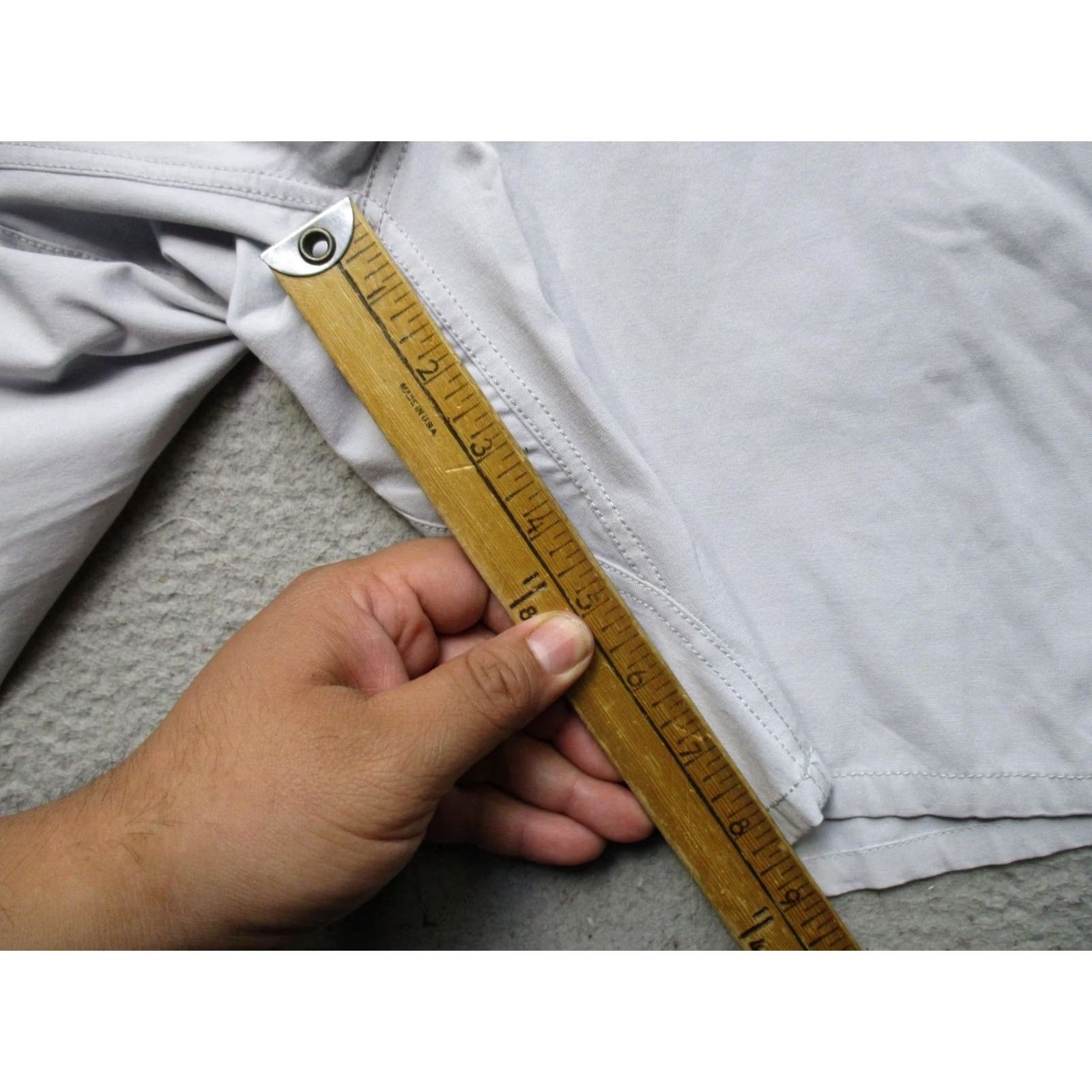 Vintage PREP-FORMANCE Shorts Mens 35 Gray Chino Microfiber Stretch Golf Casual 9 Inseam Size US 35 - 7 Thumbnail