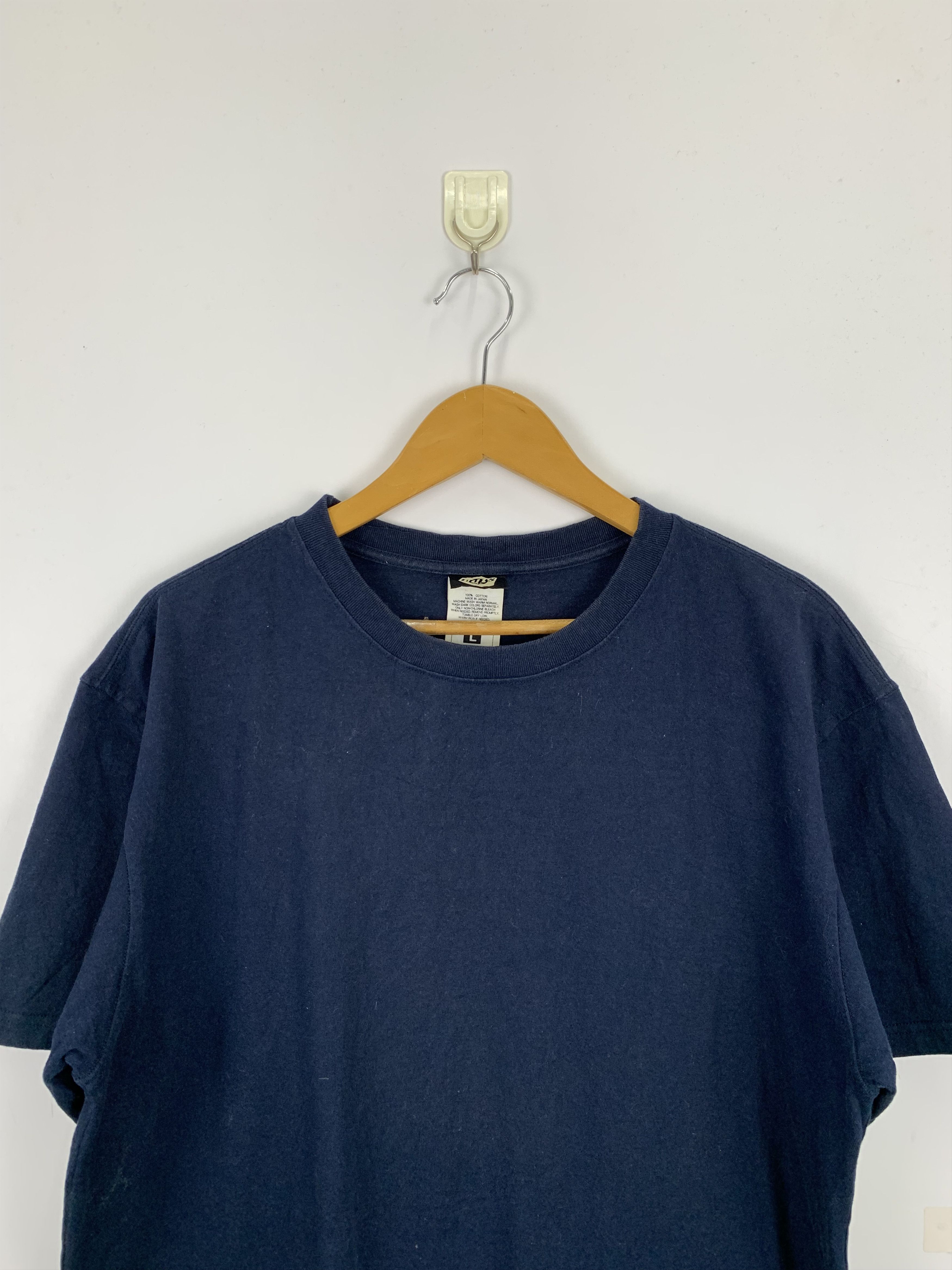 Vintage Vintage Nuts Easy Japanese Brand T Shirt TA0260 Size US L / EU 52-54 / 3 - 2 Thumbnail