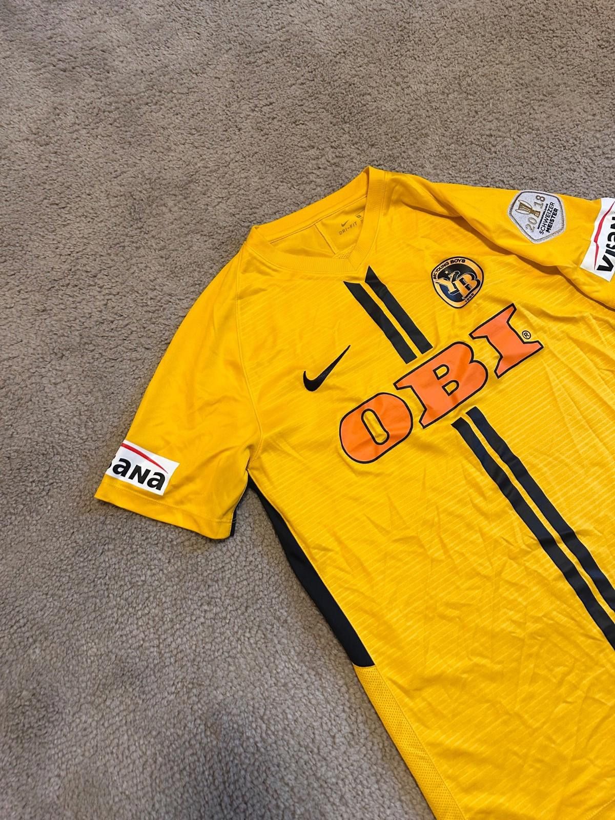 Nike Nike Young Boys 2018/19 Home Football Shirt Soccer Jersey Size US M / EU 48-50 / 2 - 2 Thumbnail