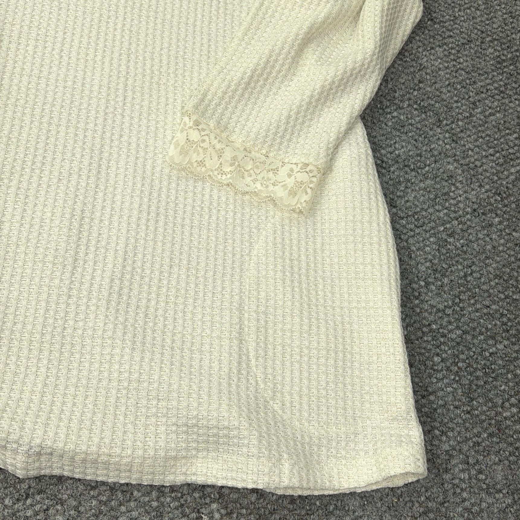 Vintage LOGO Lori Goldstein Shirt Womens 5X White Lace Trim Waffle Knit Long Sleeve Top Size XXL / US 16-18 / IT 52-54 - 4 Thumbnail