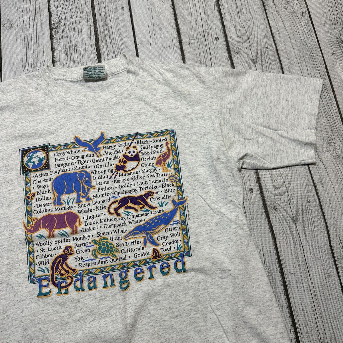 Vintage Vintage Endangered Species tee Size US M / EU 48-50 / 2 - 3 Thumbnail