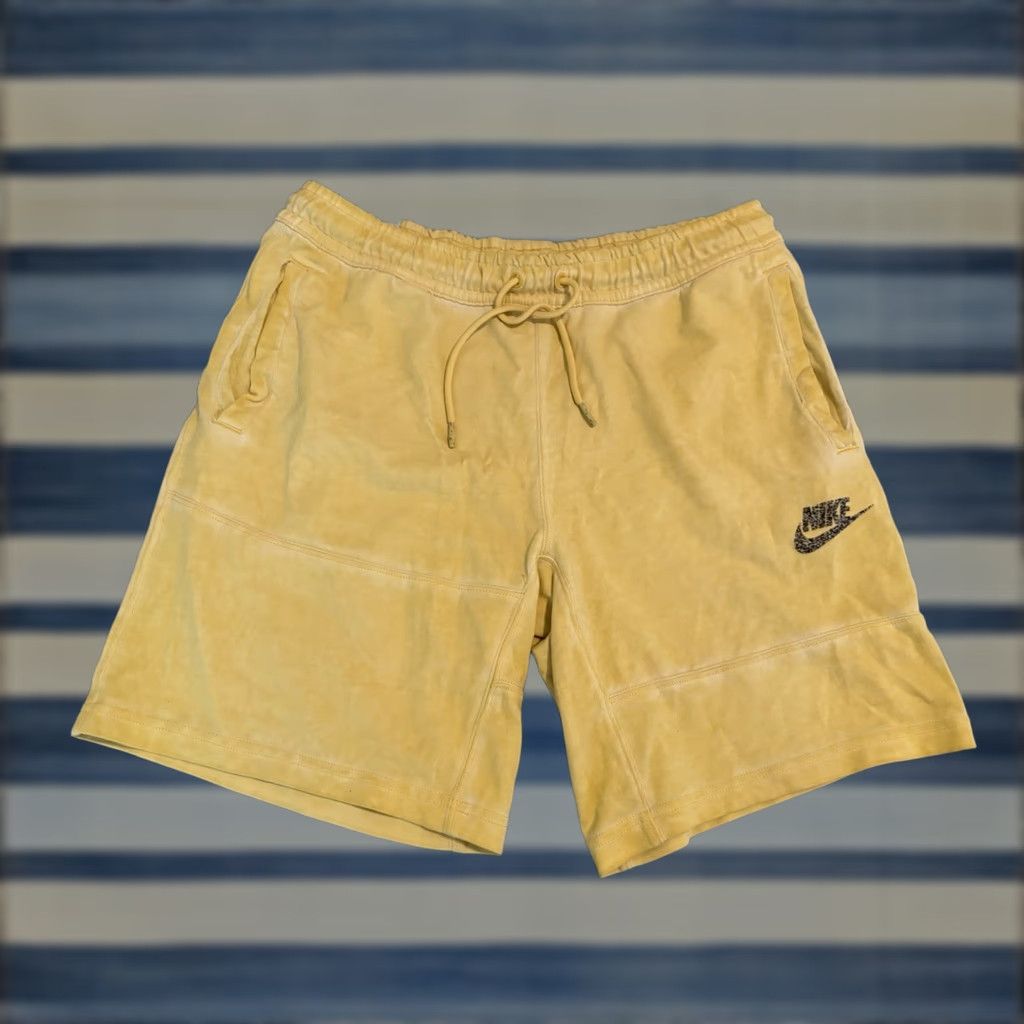 Nike Nike Sweat Shorts Mens L Yellow Casual Activewear Drawstring Cotton Solid Weekend Size US 33 - 1 Thumbnail