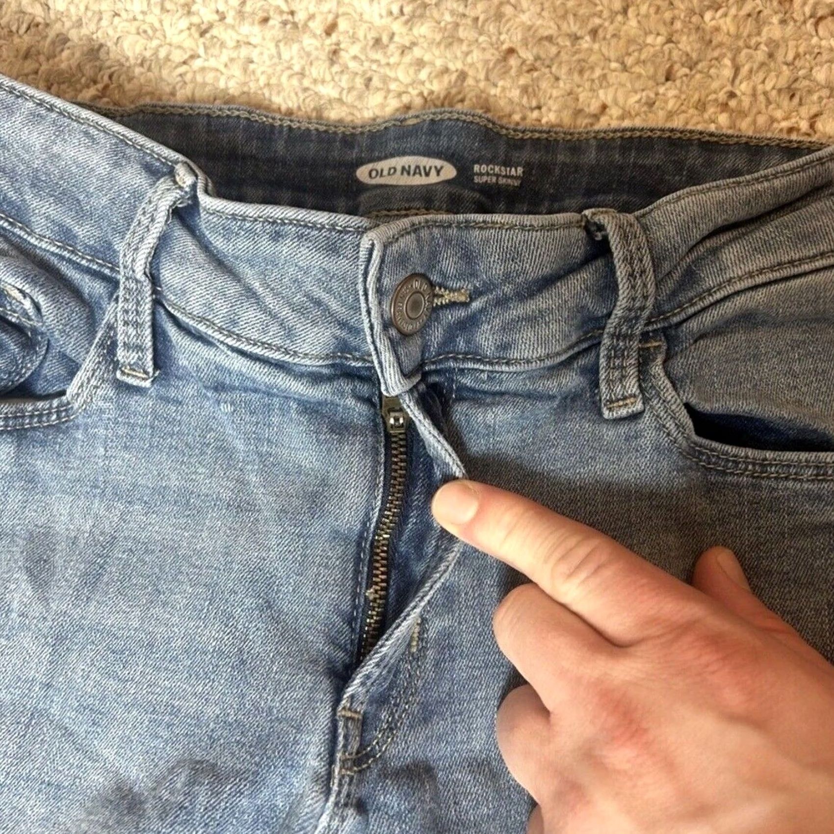 Old Navy VINTAGE Old Navy RockStar Super Skinny Mid Rise Light Wash Denim Jeans 28x28 Womens 6 Blue Size 28" / US 6 / IT 42 - 2 Thumbnail