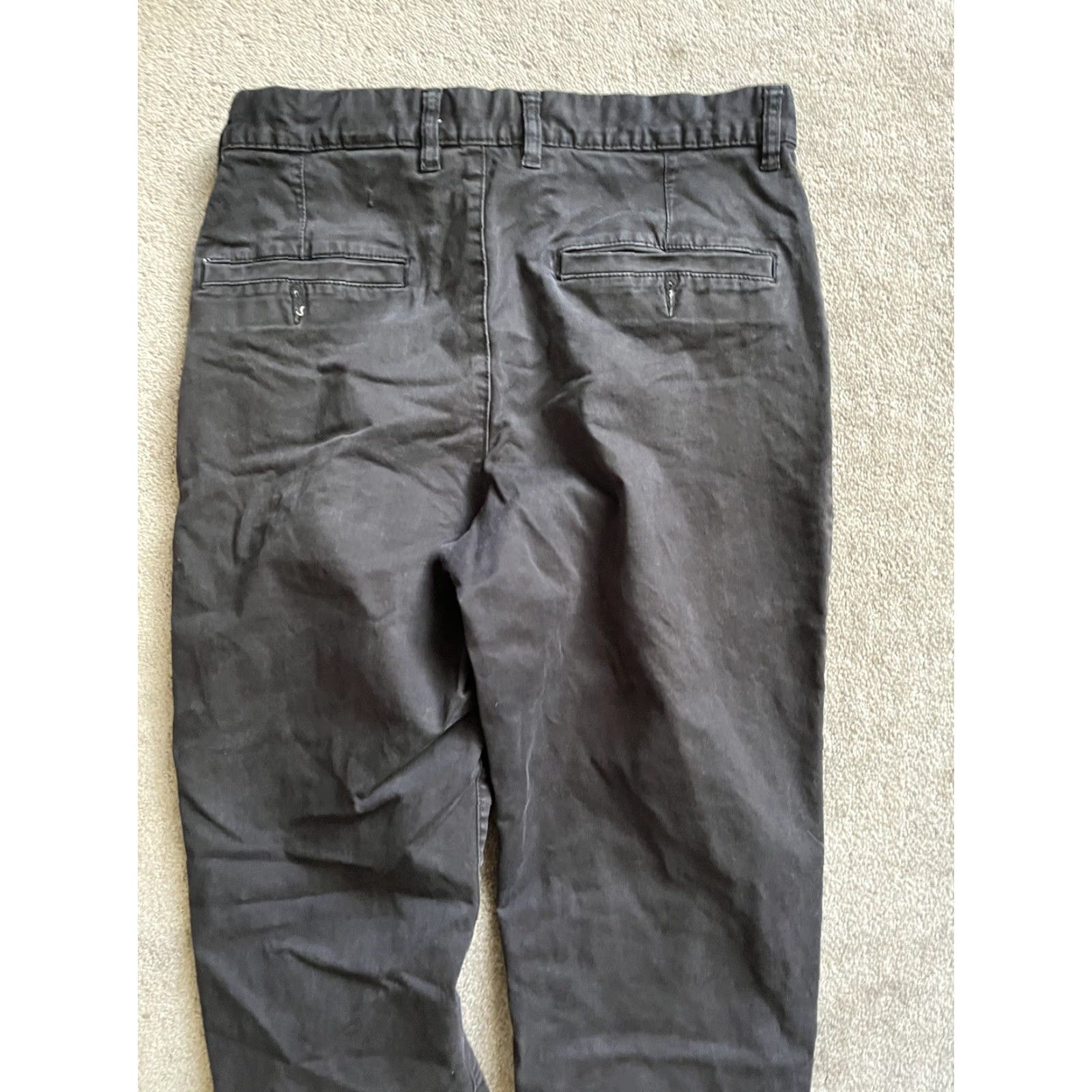 H&M H M Men Pants 32x29 Black Cotton Straight Leg Regular Fit Flat Front Chino Mens Pants Casual City 32 Black Cotton Straight Leg Regular Fit Chino Size US 32 / EU 48 - 4 Thumbnail