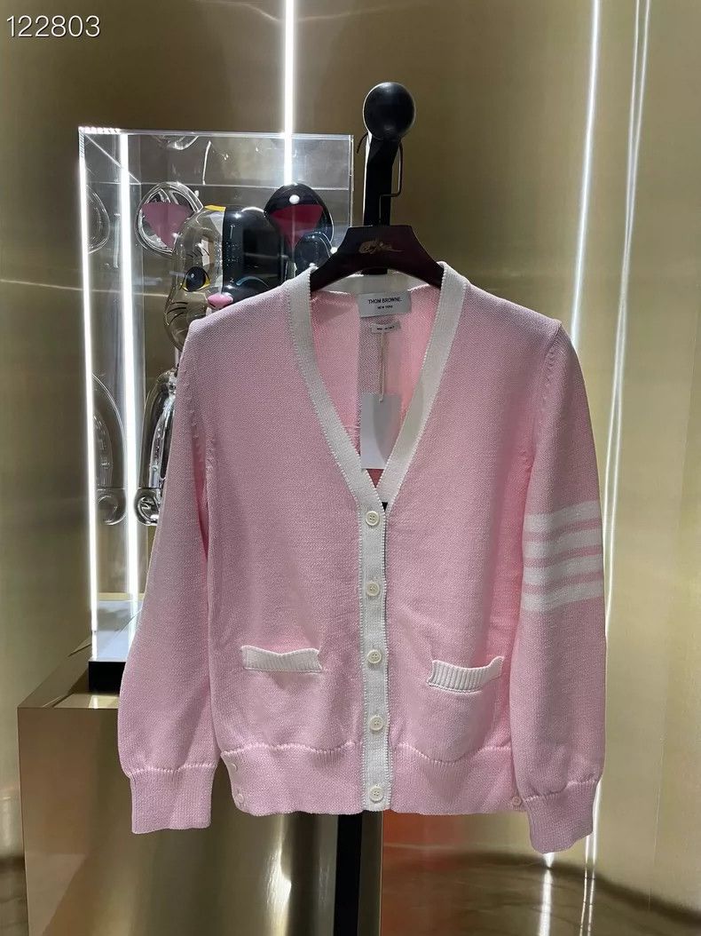 Thom Browne Thom Browne V-neck knit sweater Size US XS / EU 42 / 0 - 1 Thumbnail