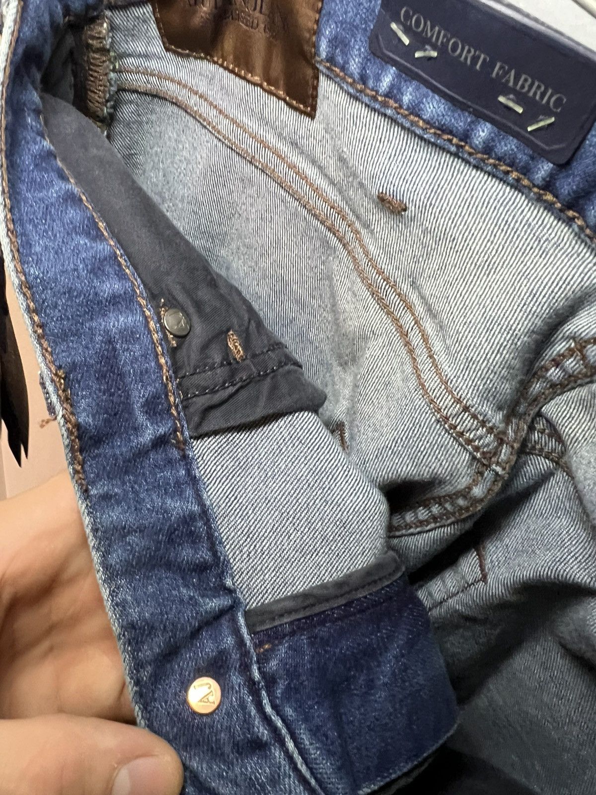 Armani Armani Jeans J45 slim fit faded blue jeans Size US 32 / EU 48 - 19 Thumbnail