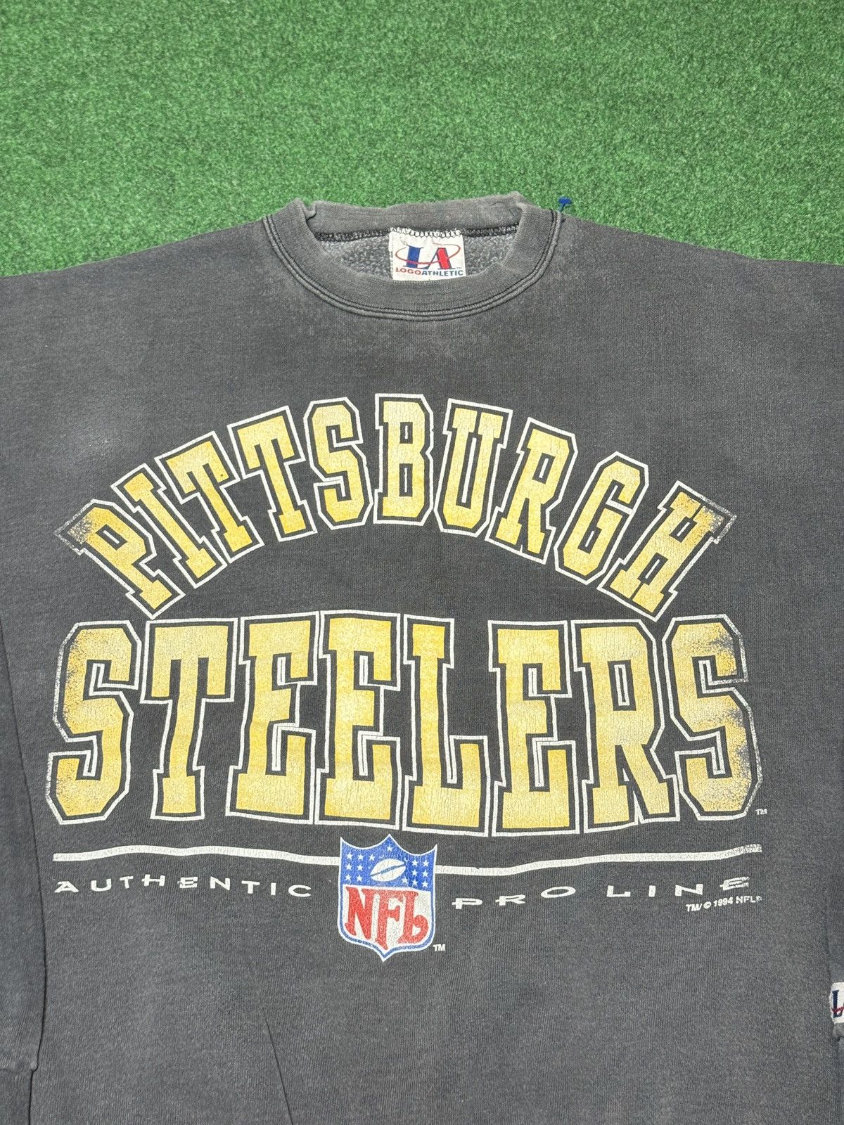 Logo Athletic Vtg 90s Pittsburgh Steelers FADED Logo Athletic Sweatshirt Size US L / EU 52-54 / 3 - 2 Thumbnail