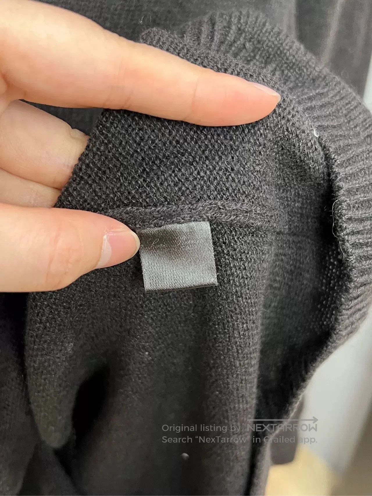 Loro Piana Loro Piana V-Neck Cashmere Sweater. Size US M / EU 48-50 / 2 - 3 Thumbnail