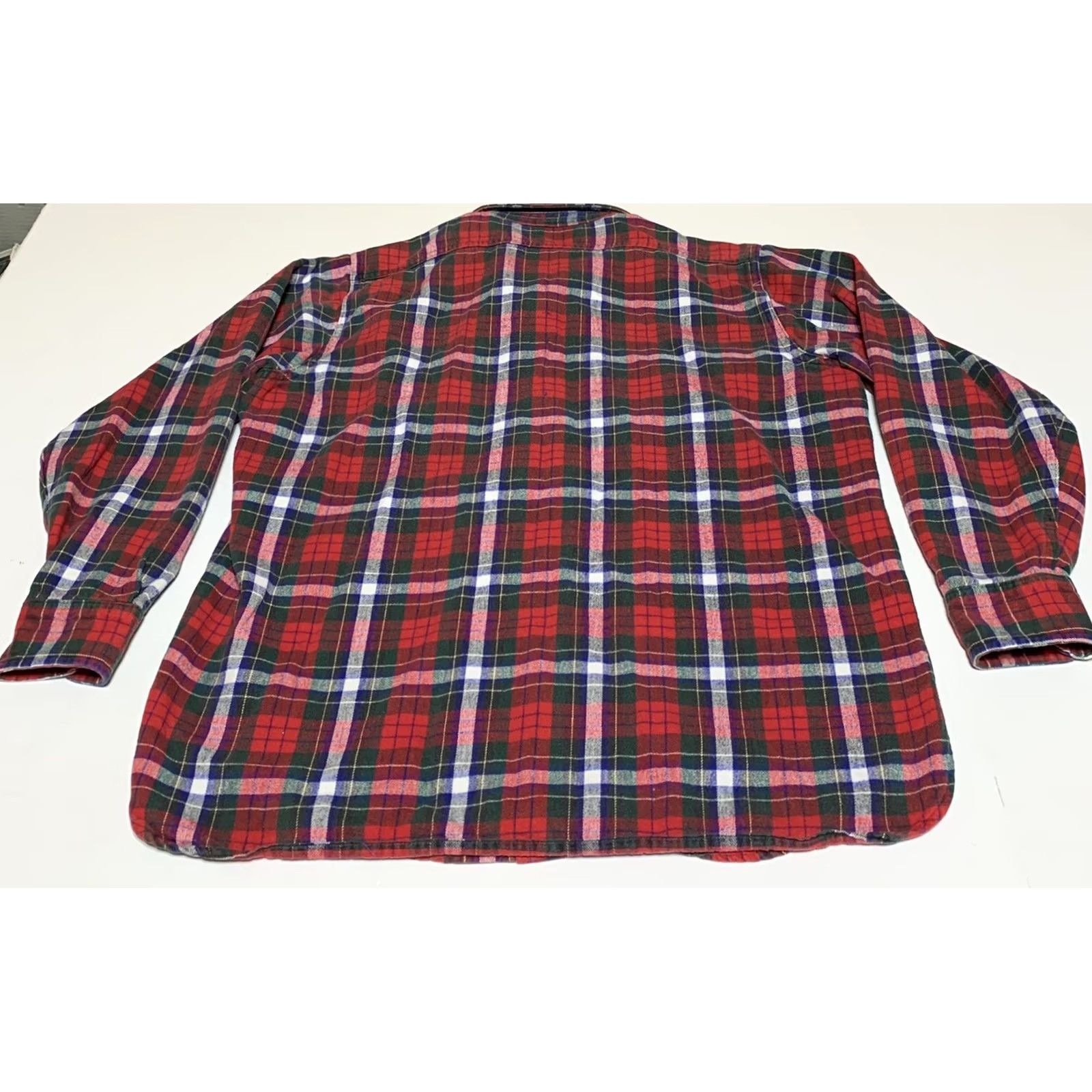 Vintage VINTAGE Woolrich Button-Up Shirt Mens XL/L Red Plaid Flannel Long Sleeve Shirt Size US L / EU 52-54 / 3 - 3 Thumbnail