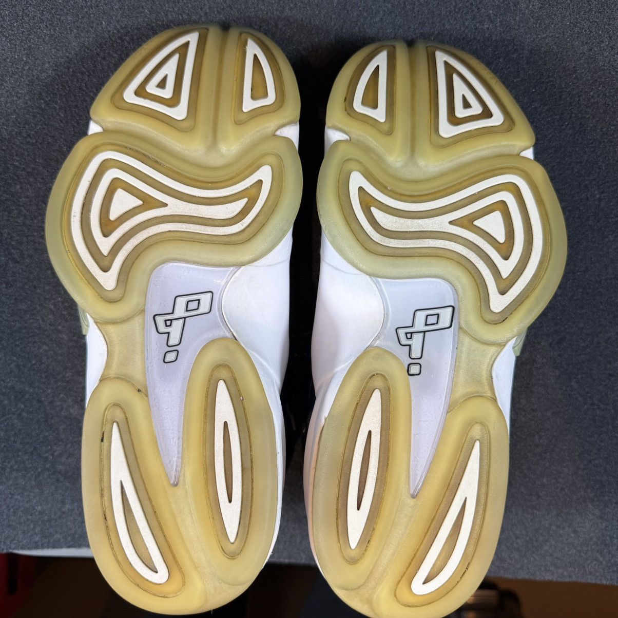 Nike Nike Air Pippen 6 DENIM Mens Size 9.5 705065-400 Basketball Size US 9.5 / EU 42-43 - 7 Thumbnail