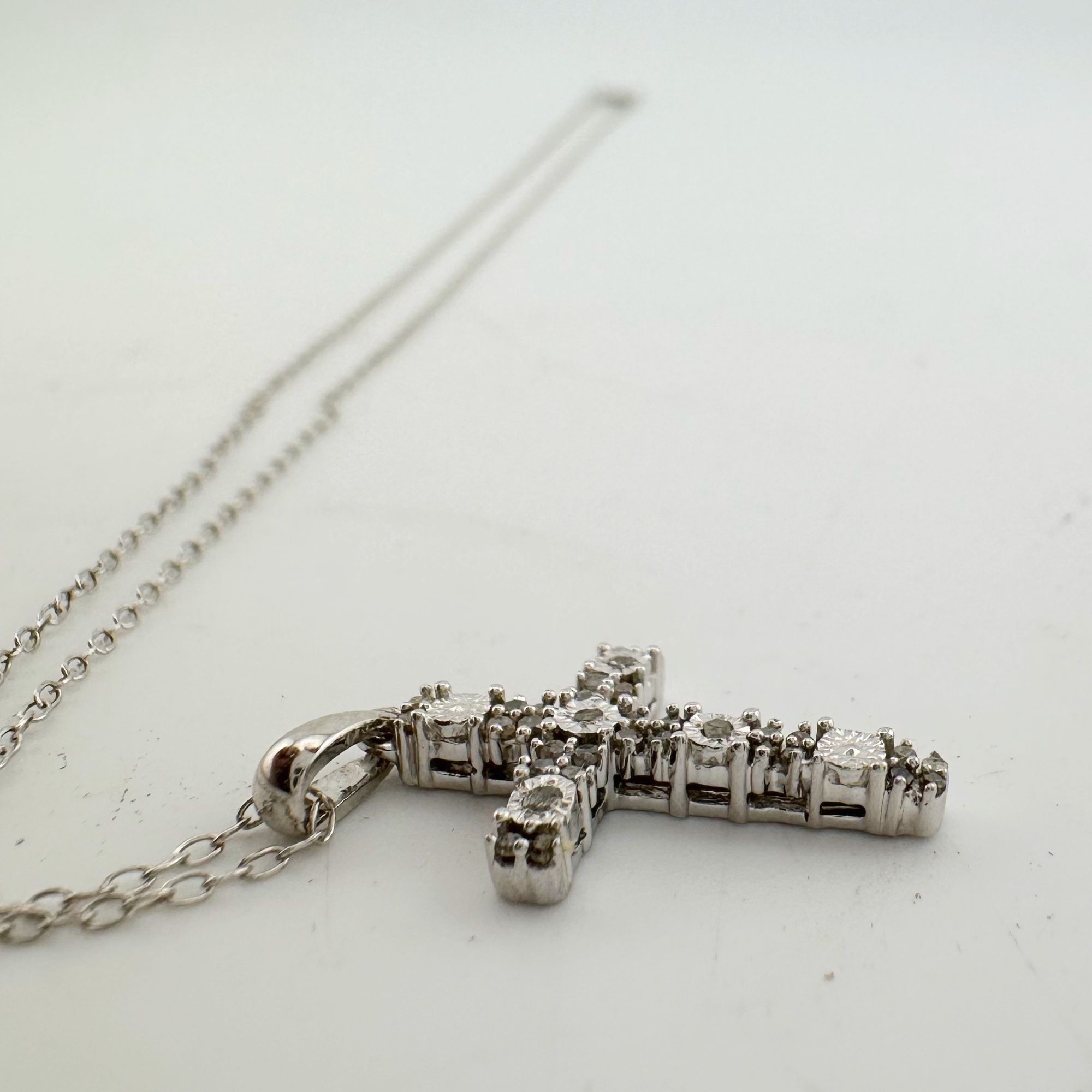 Other Beautiful Diamond Cross Necklace Size ONE SIZE - 8 Thumbnail