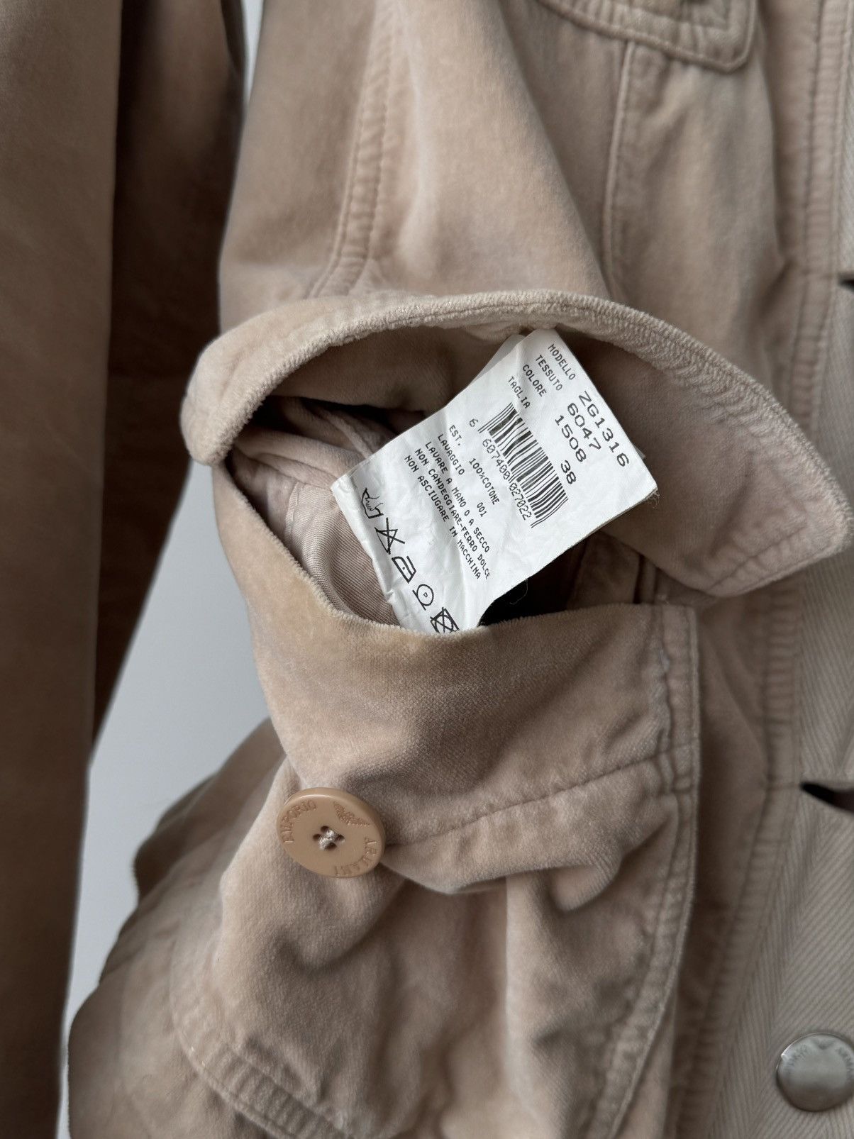 Emporio Armani × Vintage Emporio Armani Women’s Utility Velour Jacket Size S / US 4 / IT 40 - 6 Thumbnail