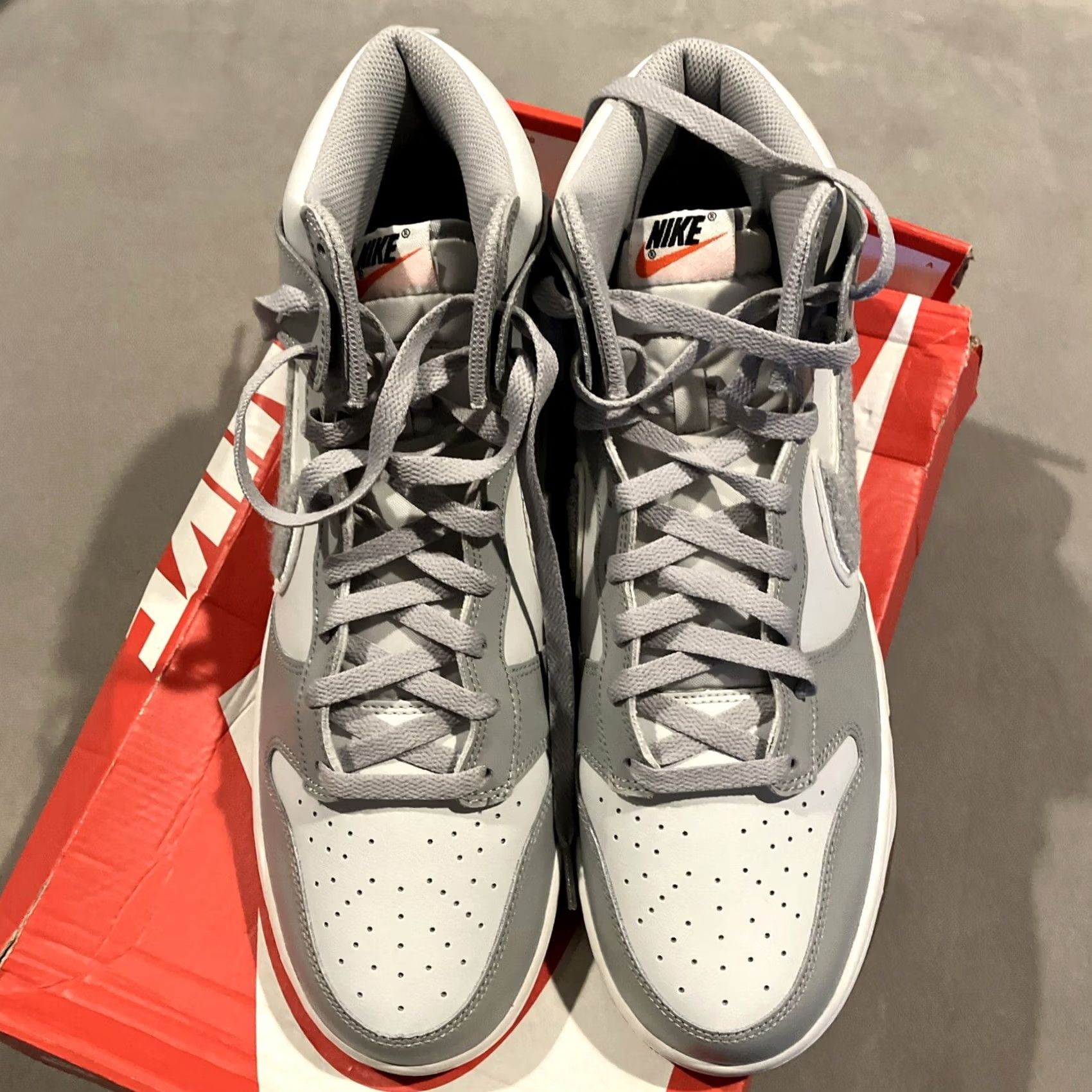 Nike VINTAGE Nike Dunk Hi Retro University Gray Chenille Swoosh Sneaker Size 12.5 Mens Size US 13 / EU 46 - 2 Thumbnail
