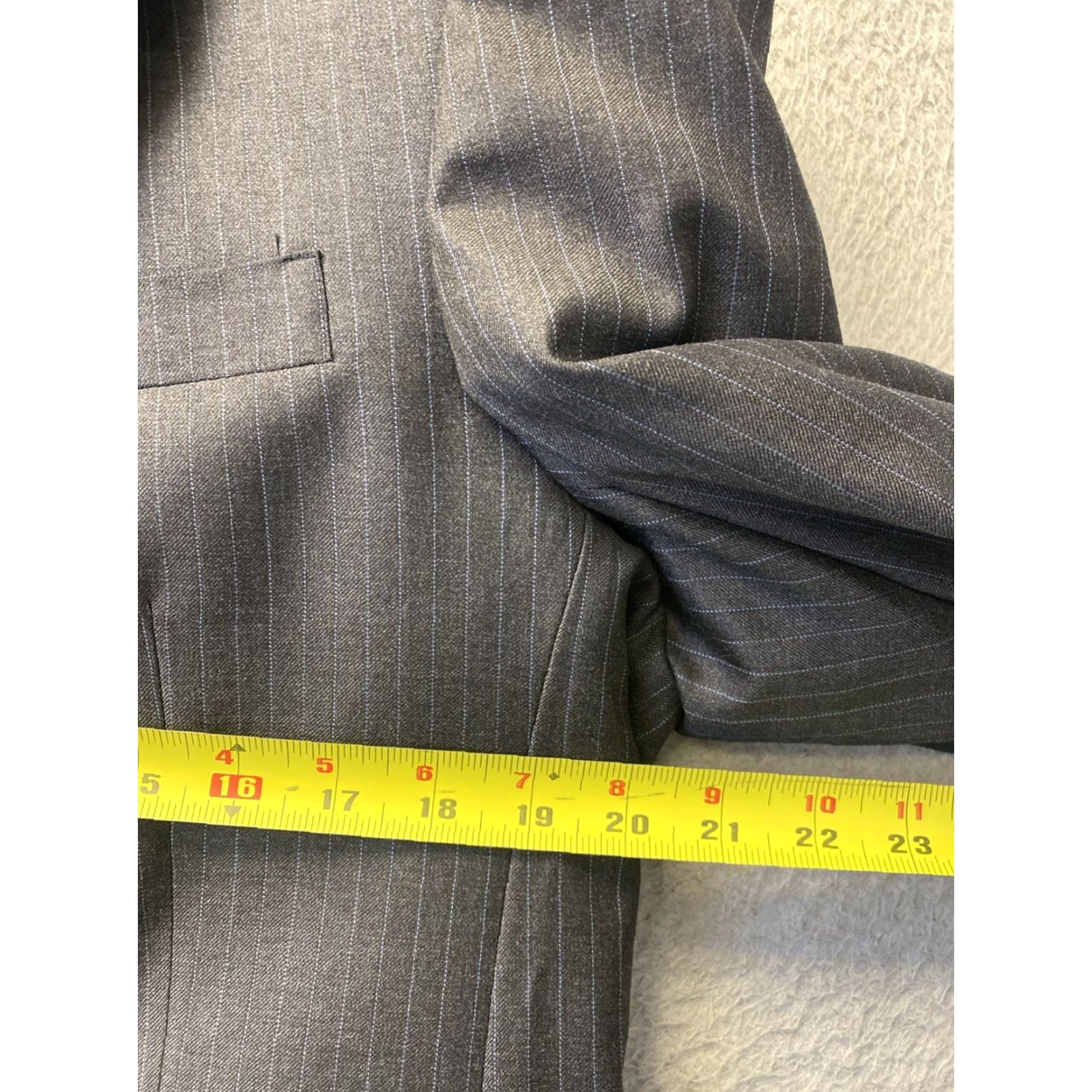 Hart Schaffner Marx HART SHAFFNER MARX Mens 2 Piece Suit Gray Wool 41L 34Wx32 /131-12 Casual Formal Business Party/Cocktail Travel Wedding Size 42R - 5 Thumbnail