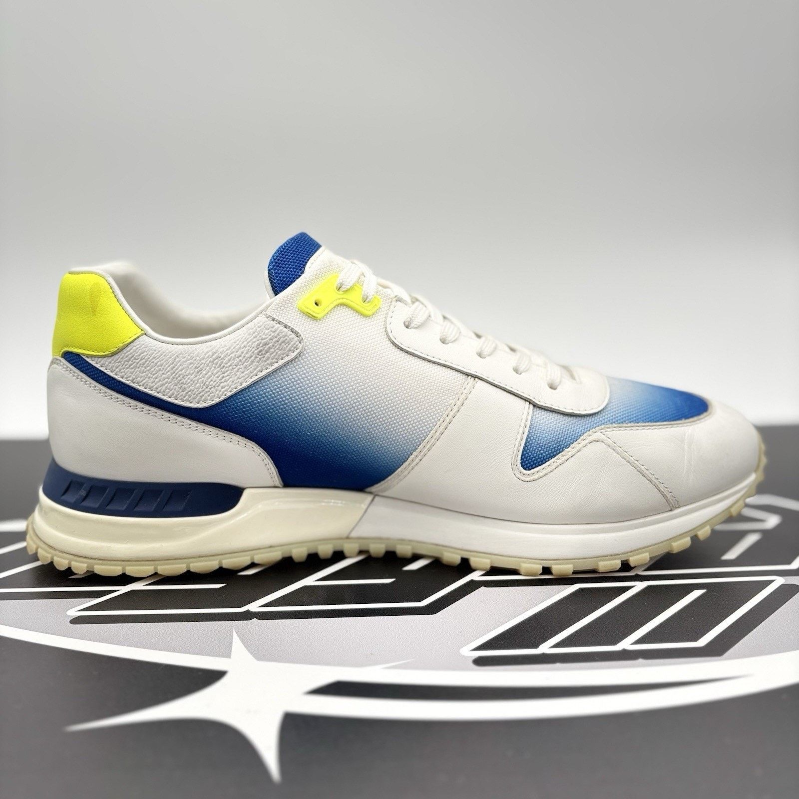 Louis Vuitton Louis Vuitton Run Away ' Eclipse Blue Gradation ' | CLEAN Size US 9 / EU 42 - 13 Thumbnail