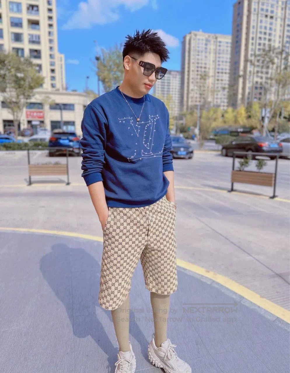 Louis Vuitton louis vuitton digital embroidery sweatshirt blue. Size US L / EU 52-54 / 3 - 7 Thumbnail