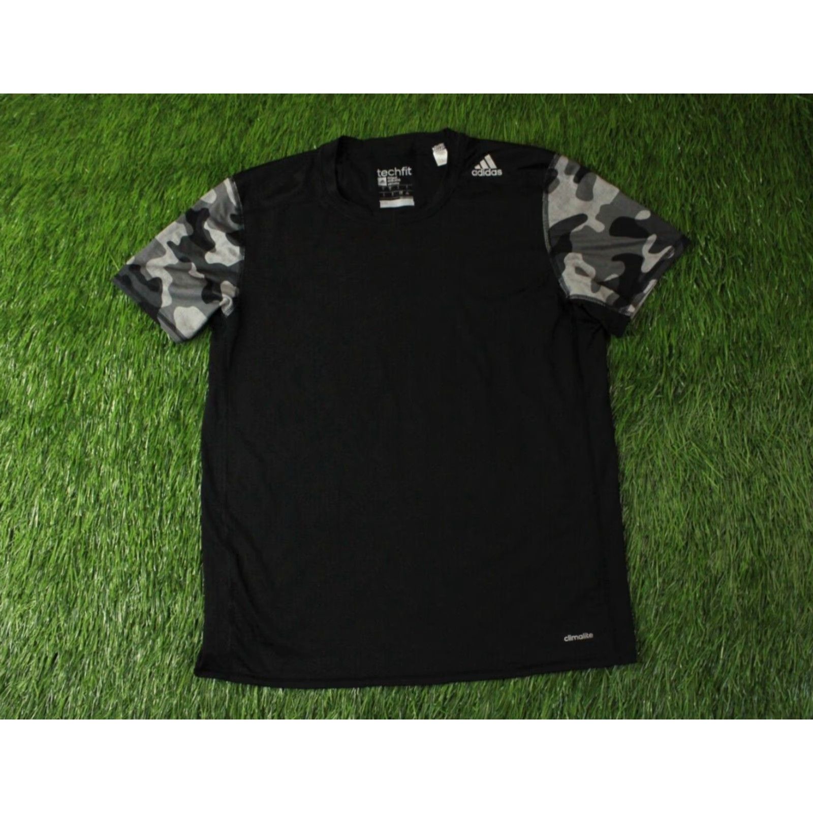 Adidas ADIDAS TECHFIT 2015 COMPRESSION TRAINING MEN SHIRT JERSEY ORIGINAL SIZE L LARGE Size US L / EU 52-54 / 3 - 2 Thumbnail