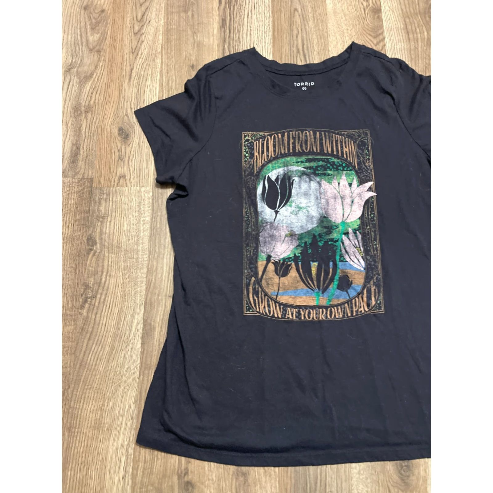 Torrid Torrid Women's T-Shirt Black 00 Bloom From Within Grow at your own Pace Regular Round Neck Casual Fall Spring Summer Mens Womens Girls Boys Size XXS / US 00 / IT 34 - 4 Thumbnail