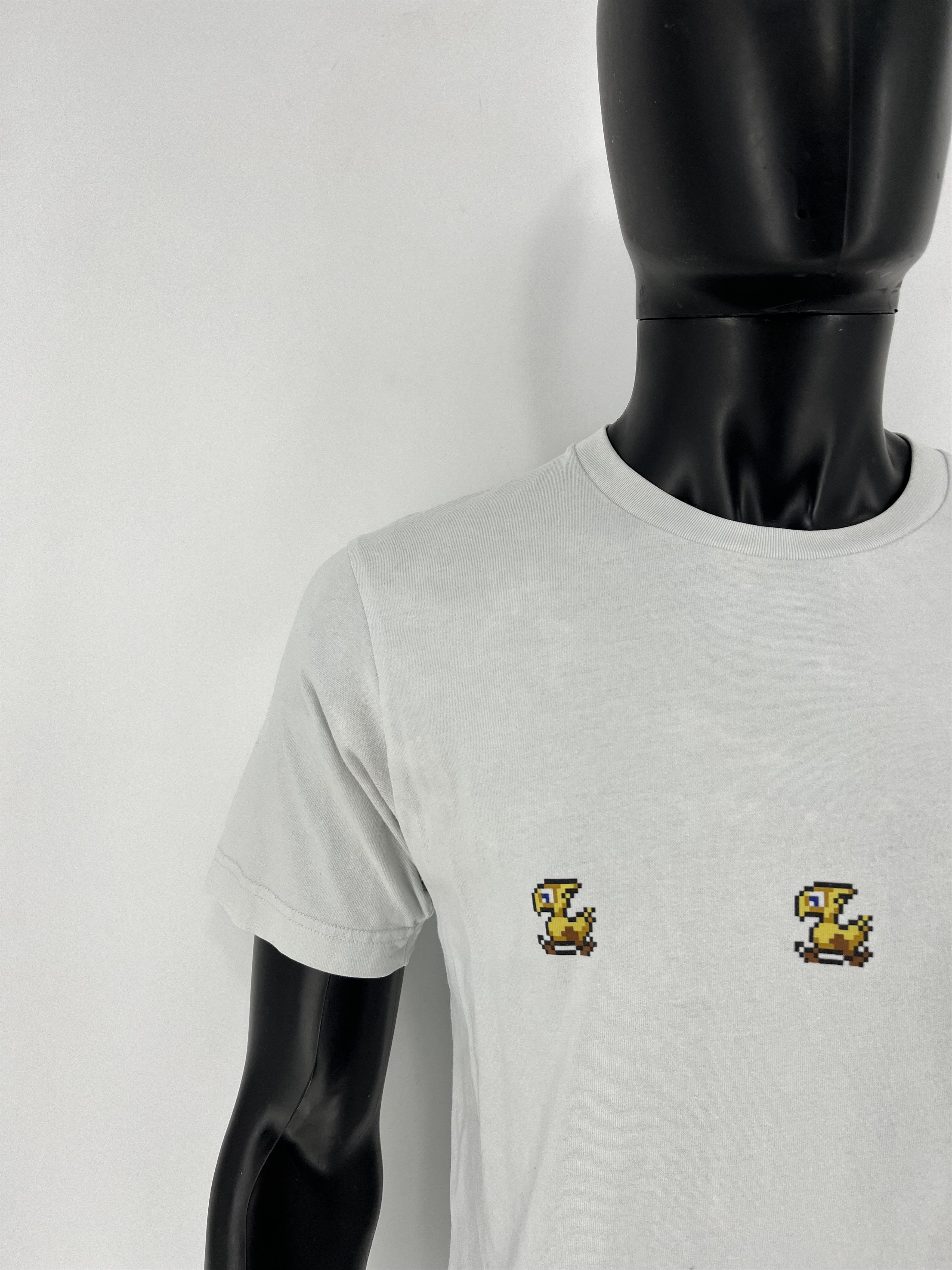 Anime Vintage Y2K Anime Final Fantasy V Tshirt by Uniqlo SIZE-S Size US S / EU 44-46 / 1 - 7 Thumbnail
