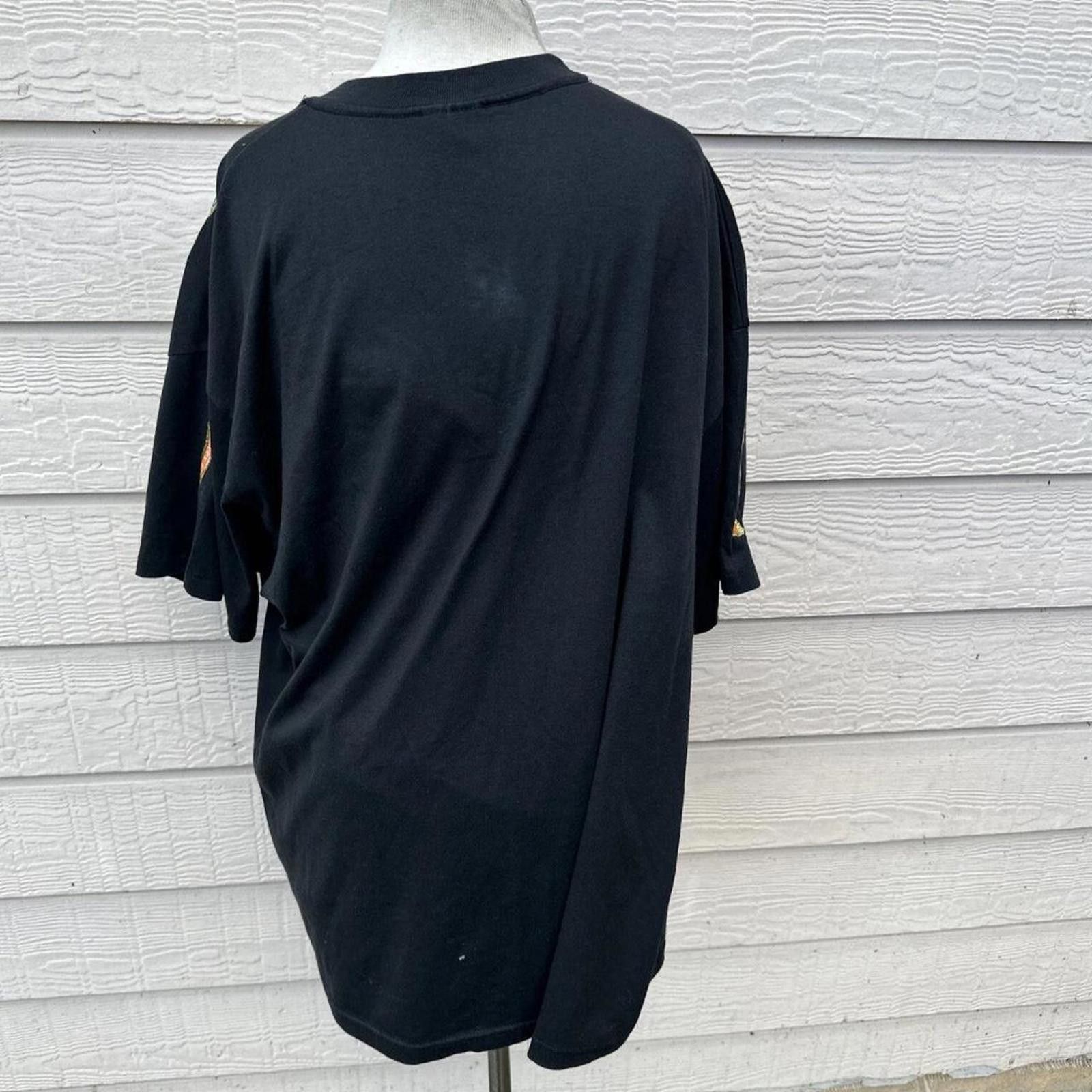 Other Black Halloween graphic t-shirt xxl Size US XXL / EU 58 / 5 - 4 Thumbnail