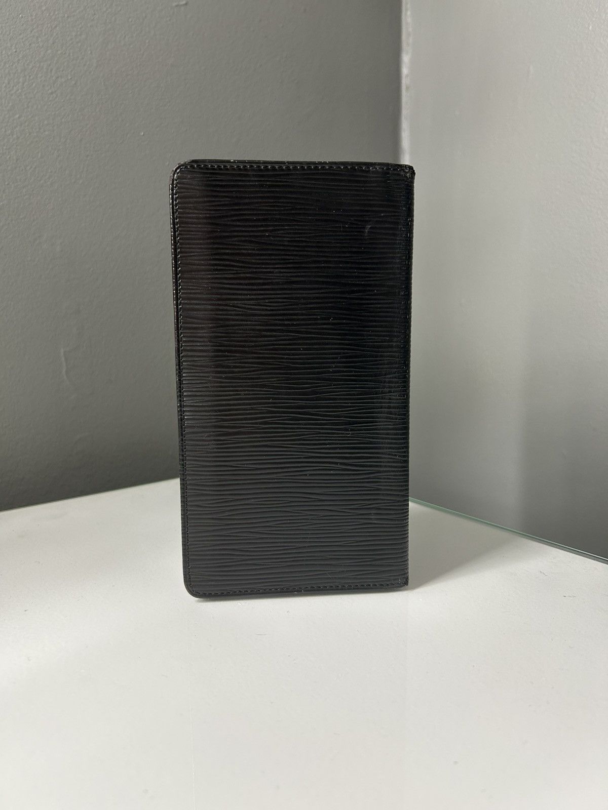 Louis Vuitton Louis Vuitton Black Epi Checkbook Wallet LO0990 Size ONE SIZE - 11 Thumbnail