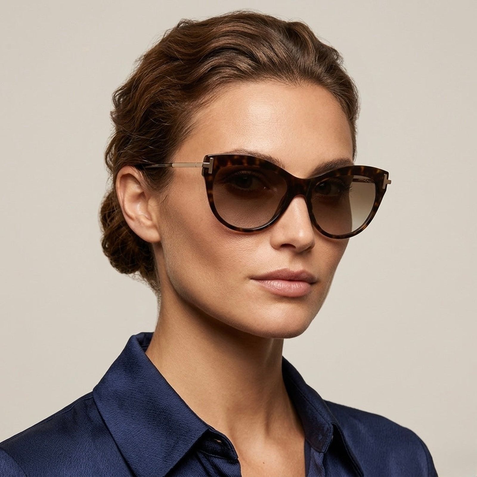 Tom Ford New, TOM FORD Kira Sunglasses TF821 52H Authentic Size ONE SIZE - 3 Thumbnail