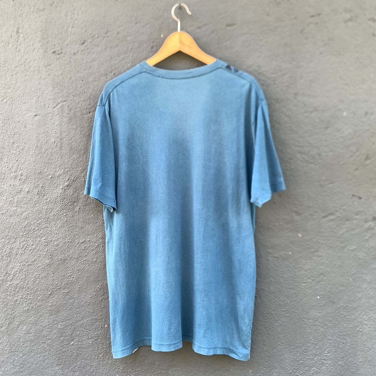 Uniqlo Thrashed Faded Edward Newgate One Piece Character Tee Size US L / EU 52-54 / 3 - 3 Thumbnail