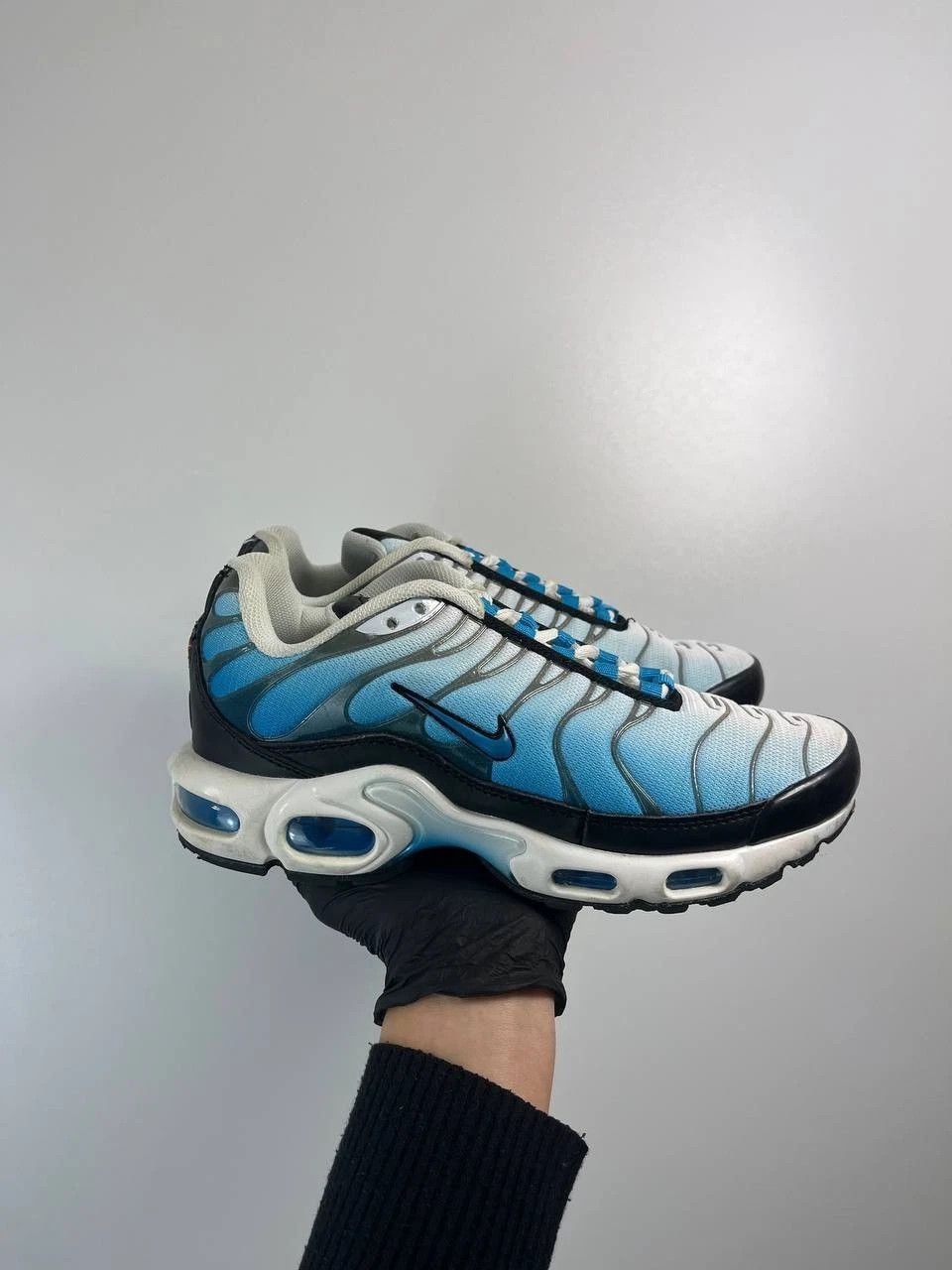 Nike Nike Air Max Plus TN SE FD9767-100 White Blue Gradient Sz 39 Size US 8 / IT 38 - 1 Thumbnail