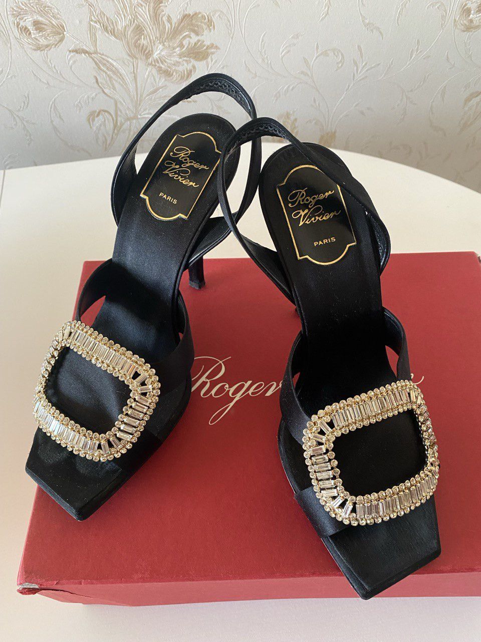 Roger Vivier Cool shoes with a brooch Size US 7 / IT 37 - 1 Thumbnail