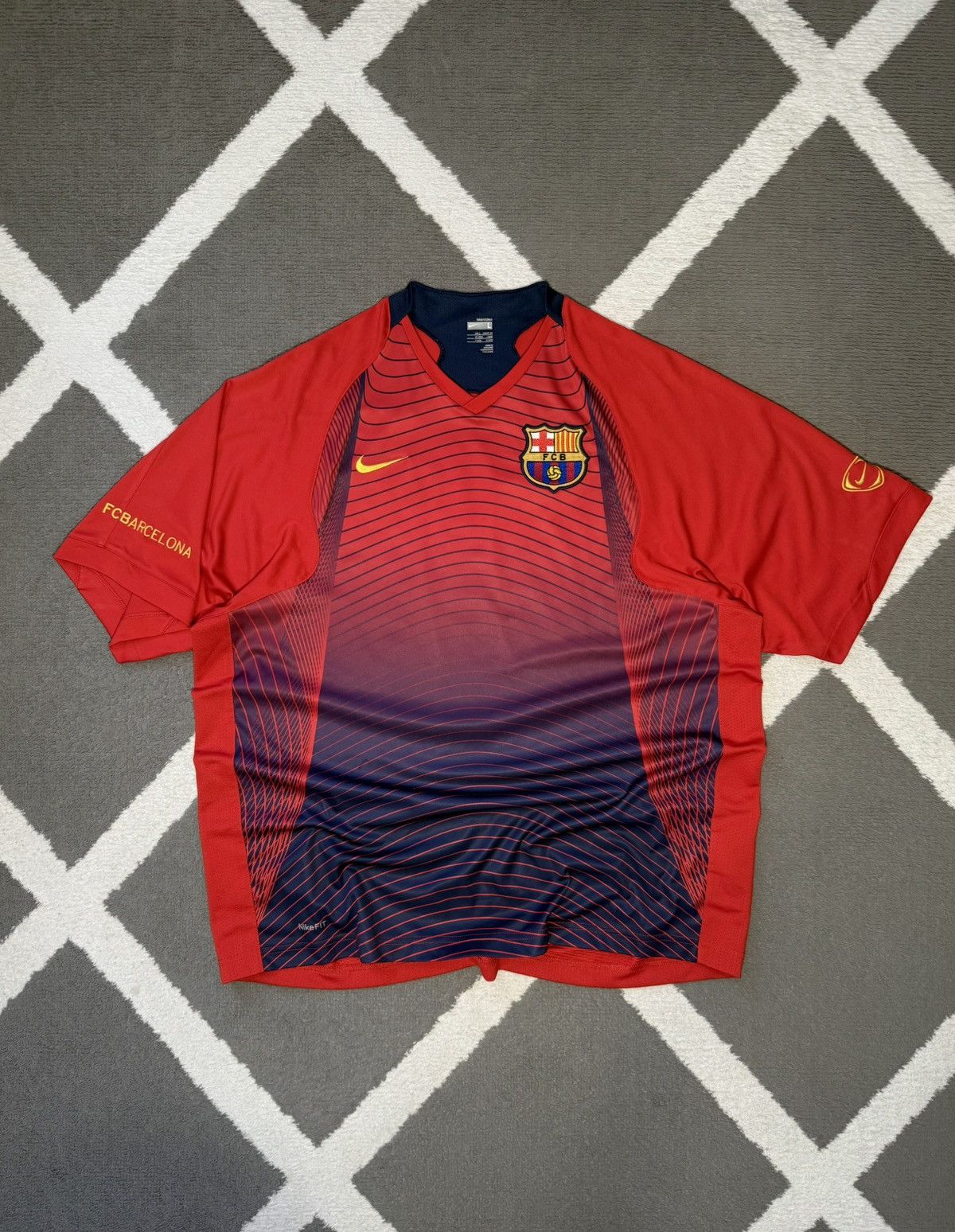 Nike Nike FC Barcelona Y2K Retro 2006-07 Training T-Shirt Jersey Size US L / EU 52-54 / 3 - 2 Thumbnail