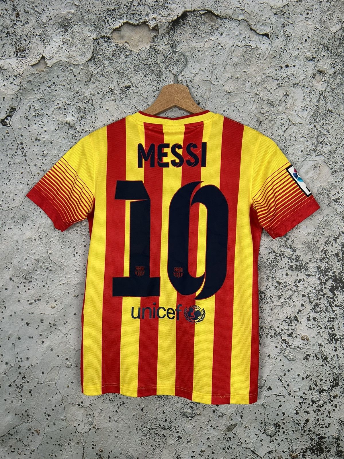 Nike Messi FC Barcelona Soccer Jersey Nike Football Sport Rare Size US XS / EU 42 / 0 - 1 Thumbnail