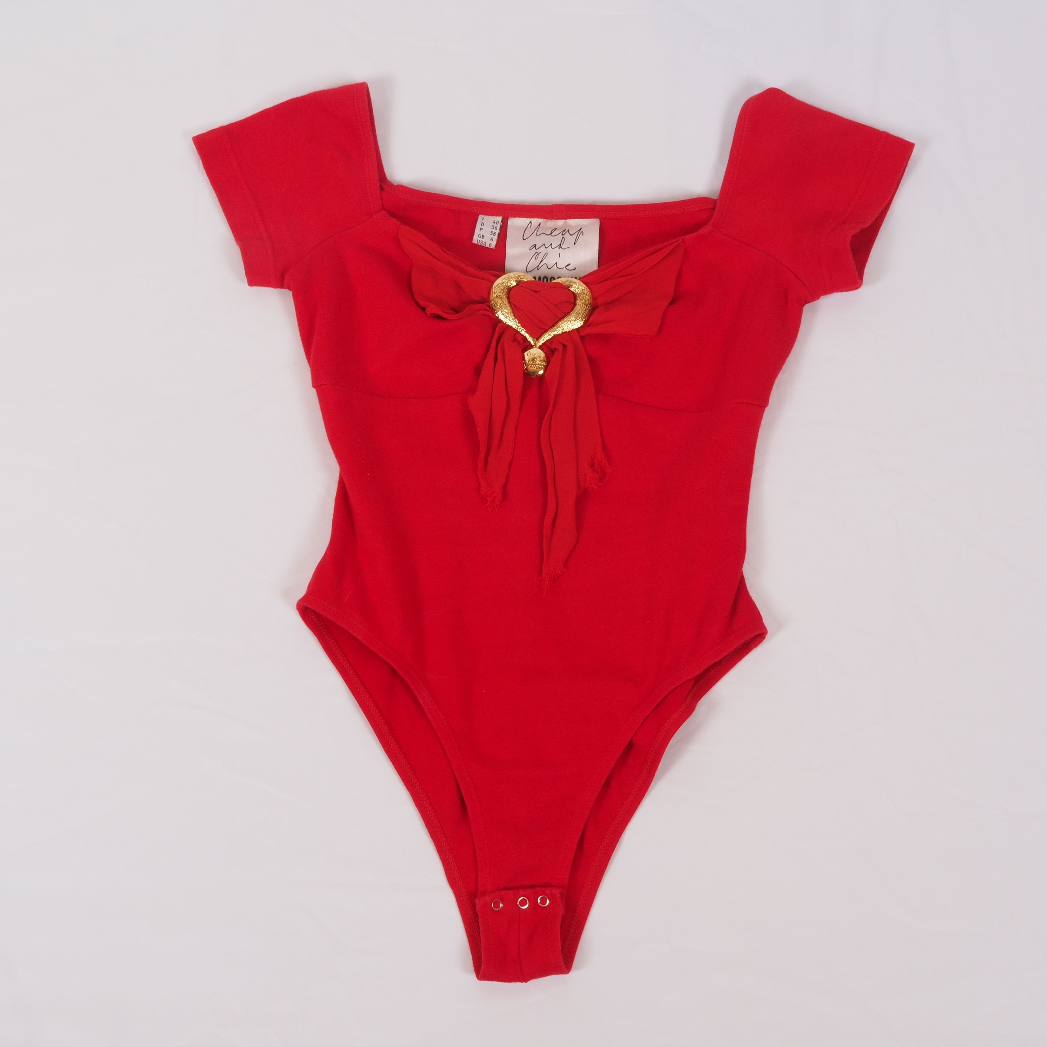 Moschino Moschino Cheap & Chic Vintage Red Bodysuit Gold Heart Detail Size S / US 4 / IT 40 - 8 Thumbnail