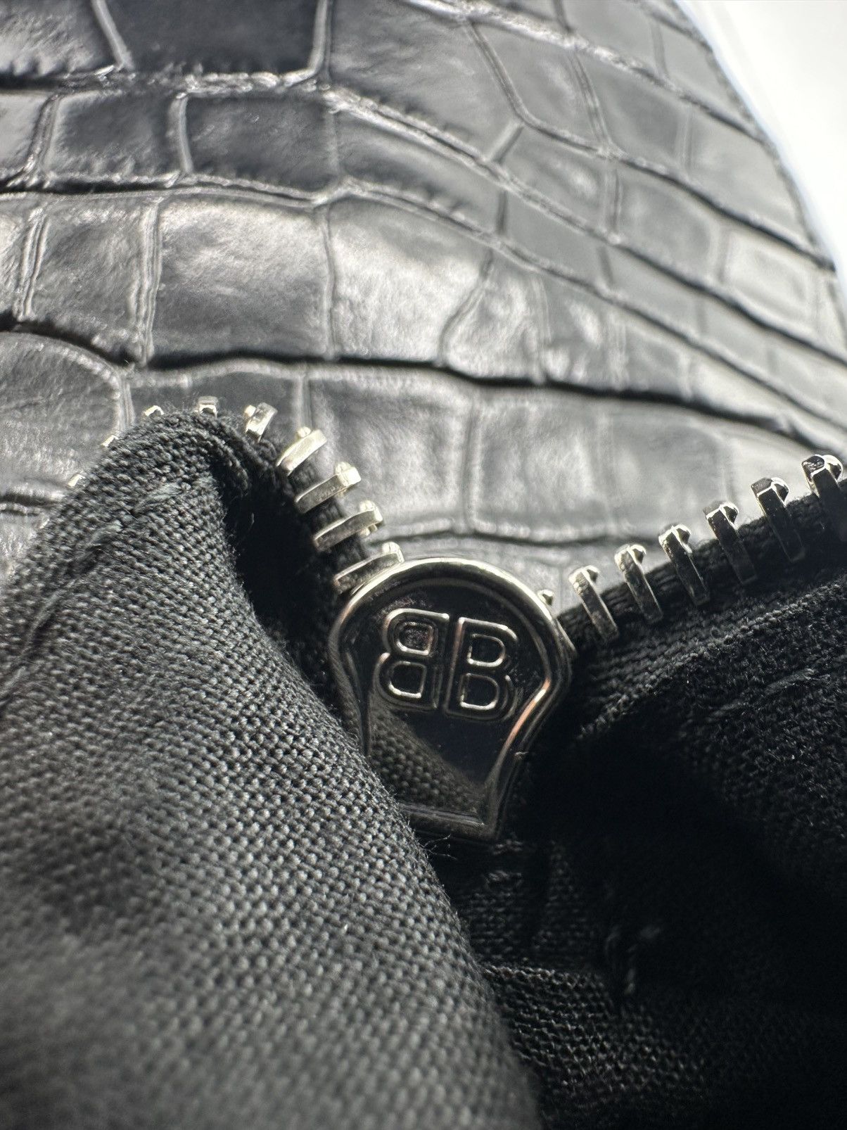Balenciaga Balenciaga Black Croc Embossed Small Superbusy Sling Bag Size ONE SIZE - 14 Thumbnail